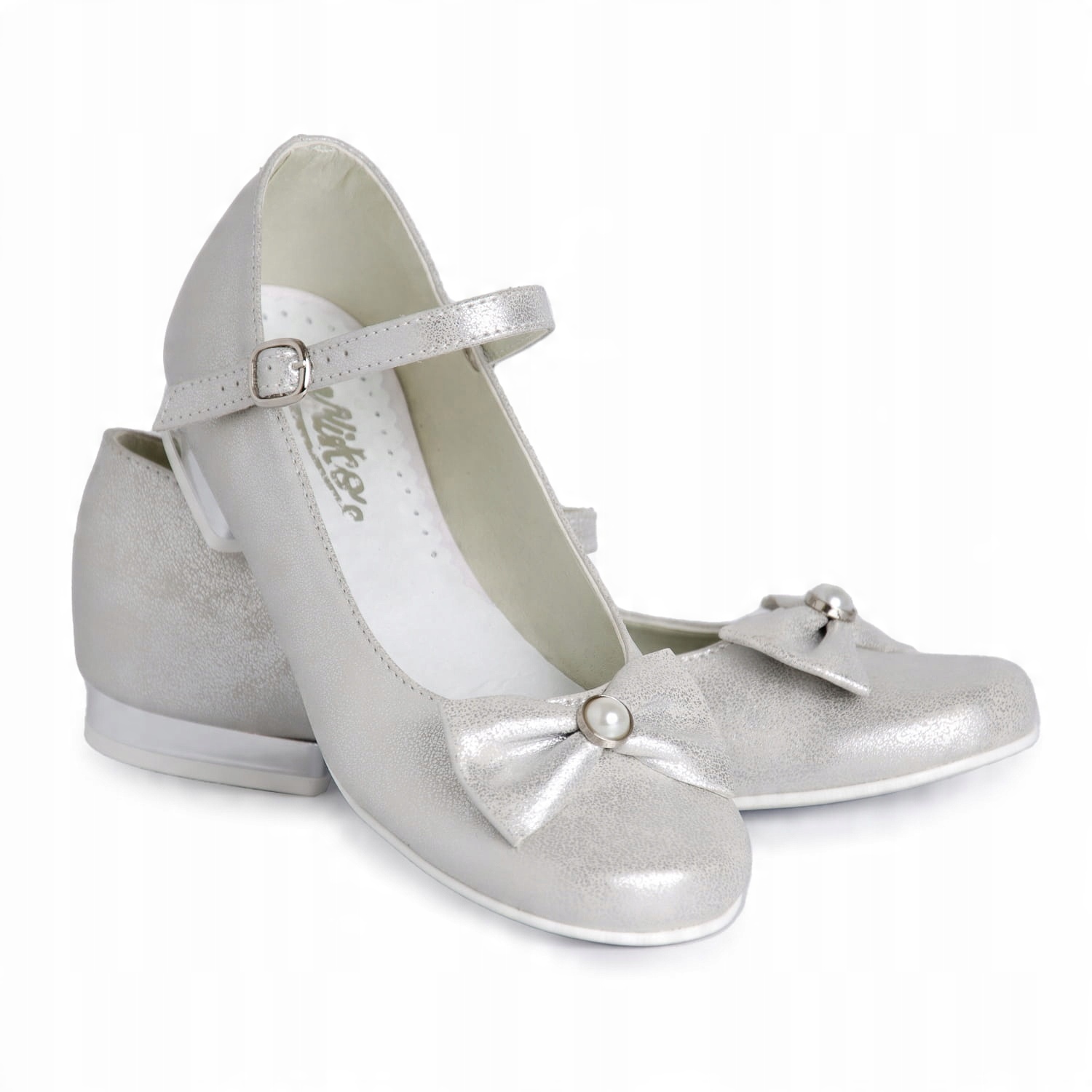 

Buty wizytowe srebrne dziewczęce z kokardą r 34