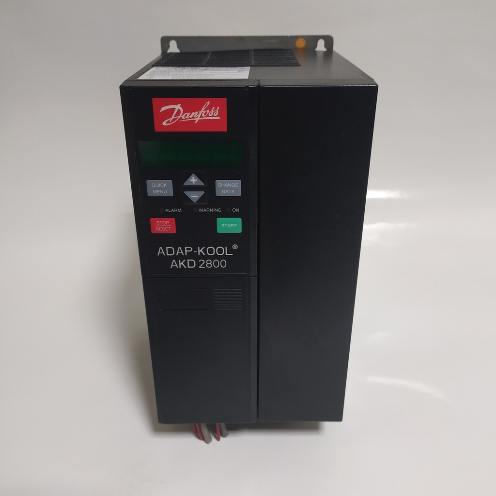 FALOWNIK NAPĘD DANFOSS ADAP KOOL AKD 2855 8.3kVA