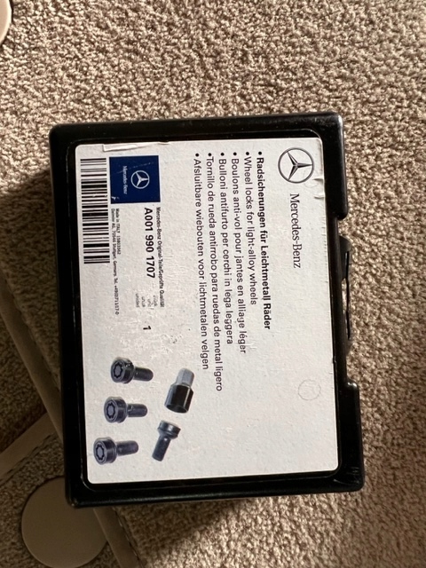 Мерседес стопорные болты A0019901707 W222