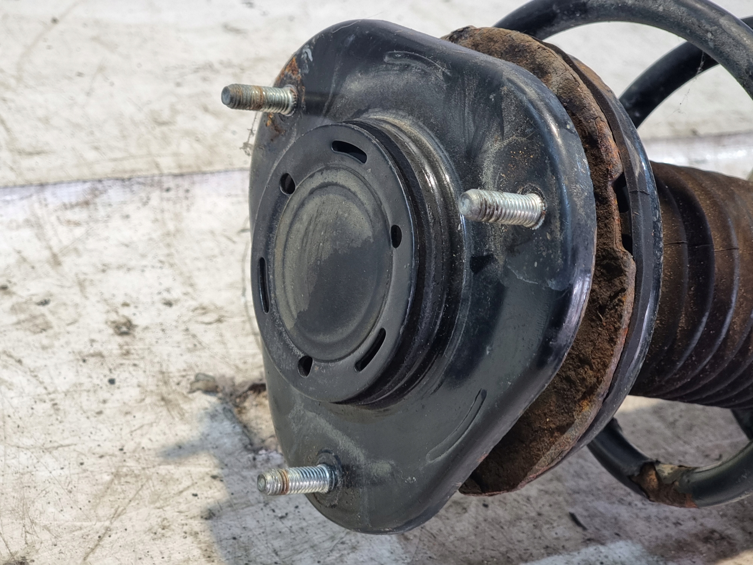 shock absorber McPherson swing right front TOYOTA PRIUS II 08r