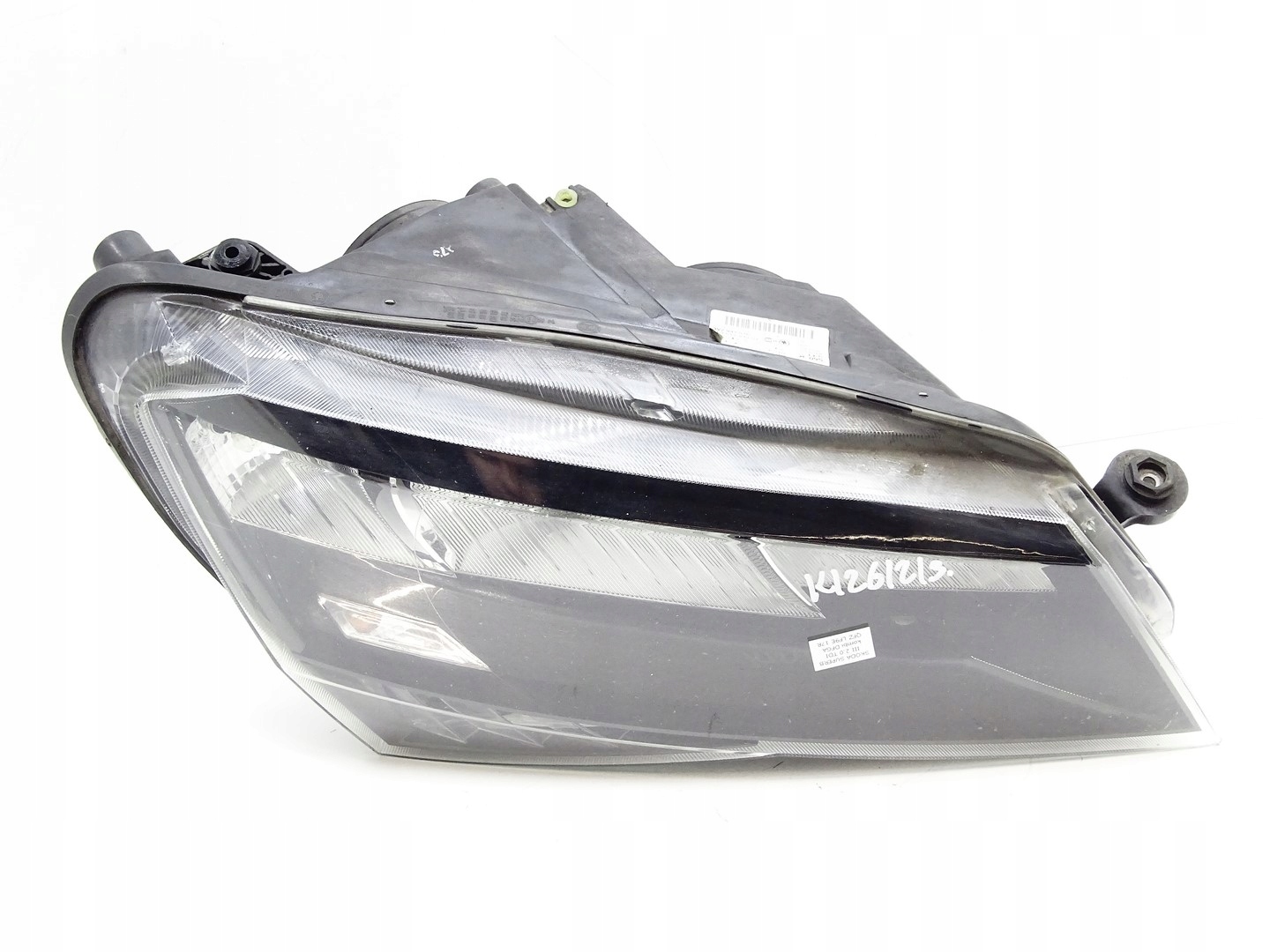 REFLEKTOR light right front right front SKODA SUPERB III 3V2941016