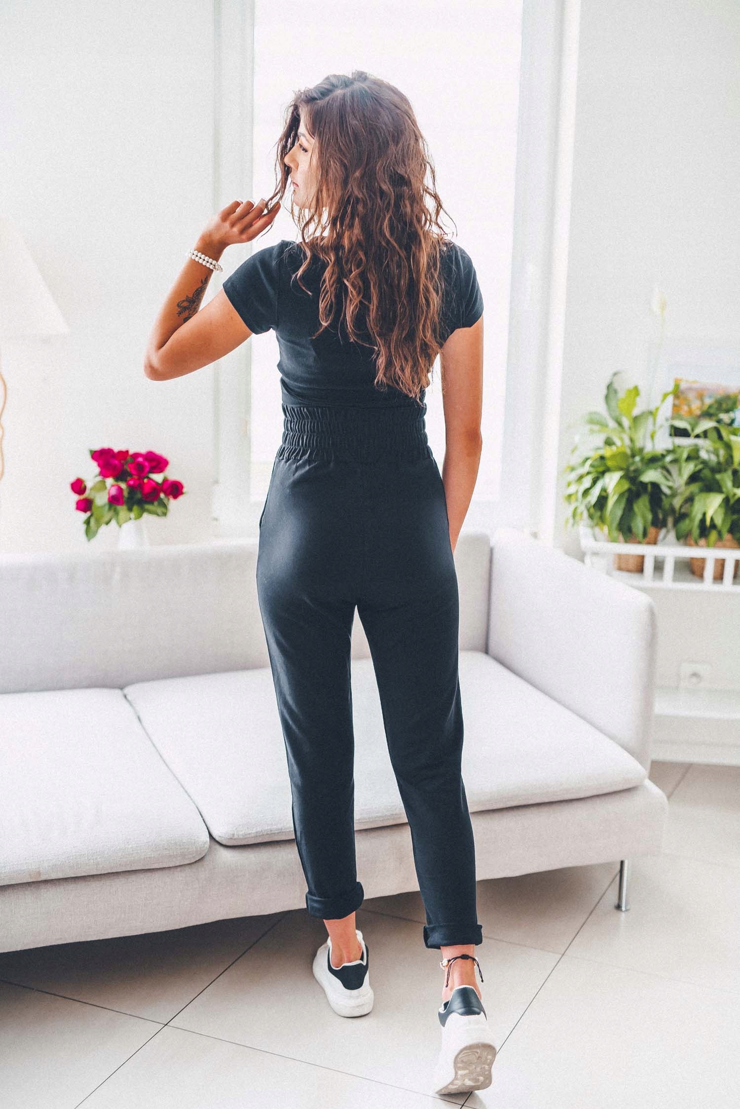 Czarne dresowe spodnie damskie w kant stan S Rozmiar S