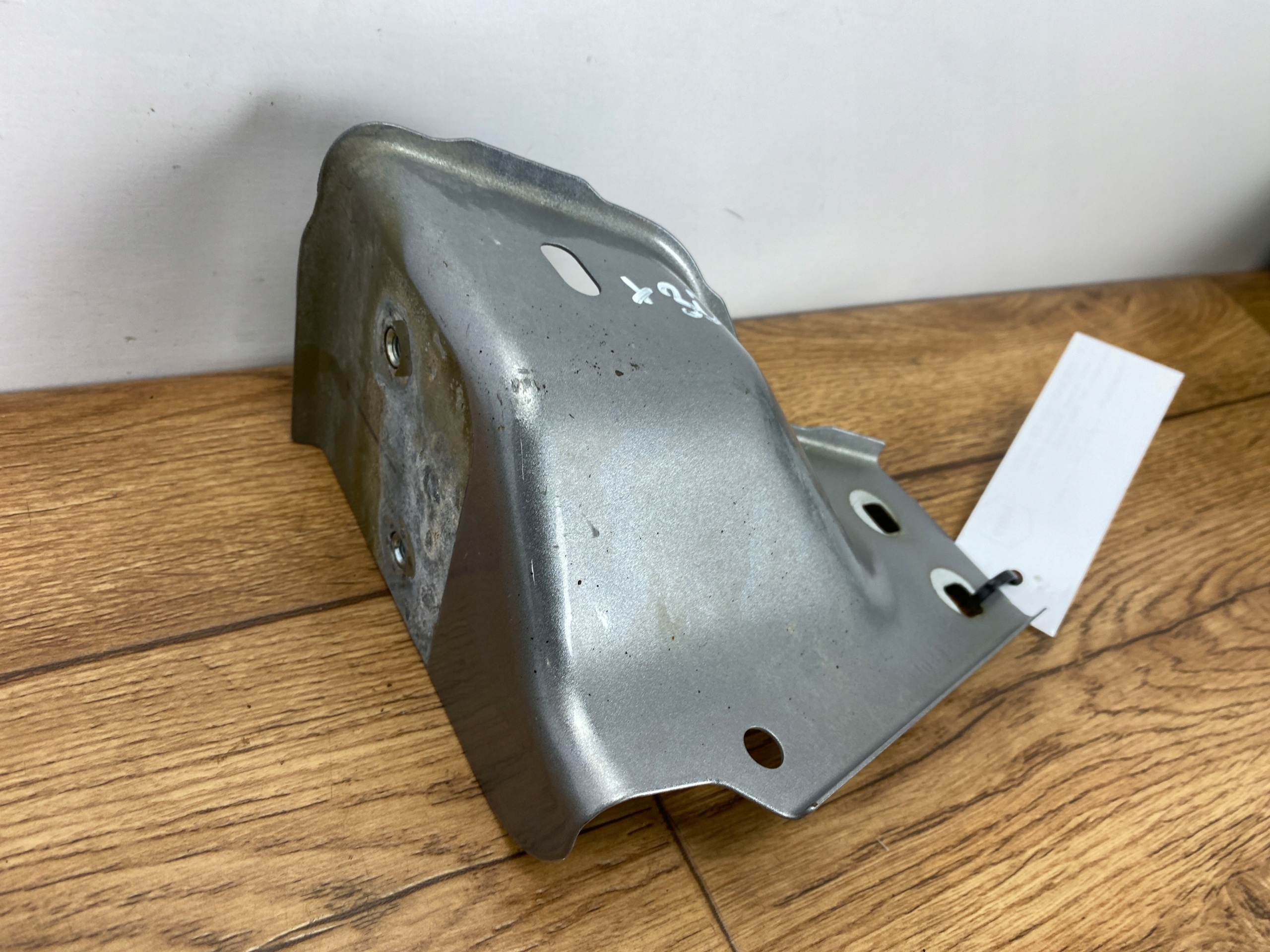 Support plaque Tôle Aile Dodge Ram 1500 2019+ USA