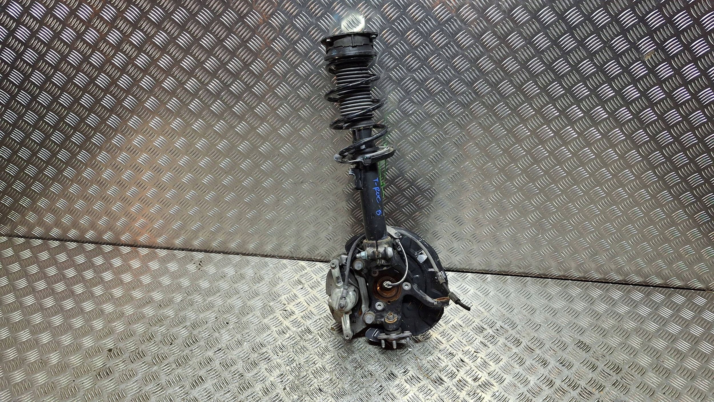 shock absorber swing right front 5Q0256S AUDI 81A T-ROC ATECA 5Q0413031H