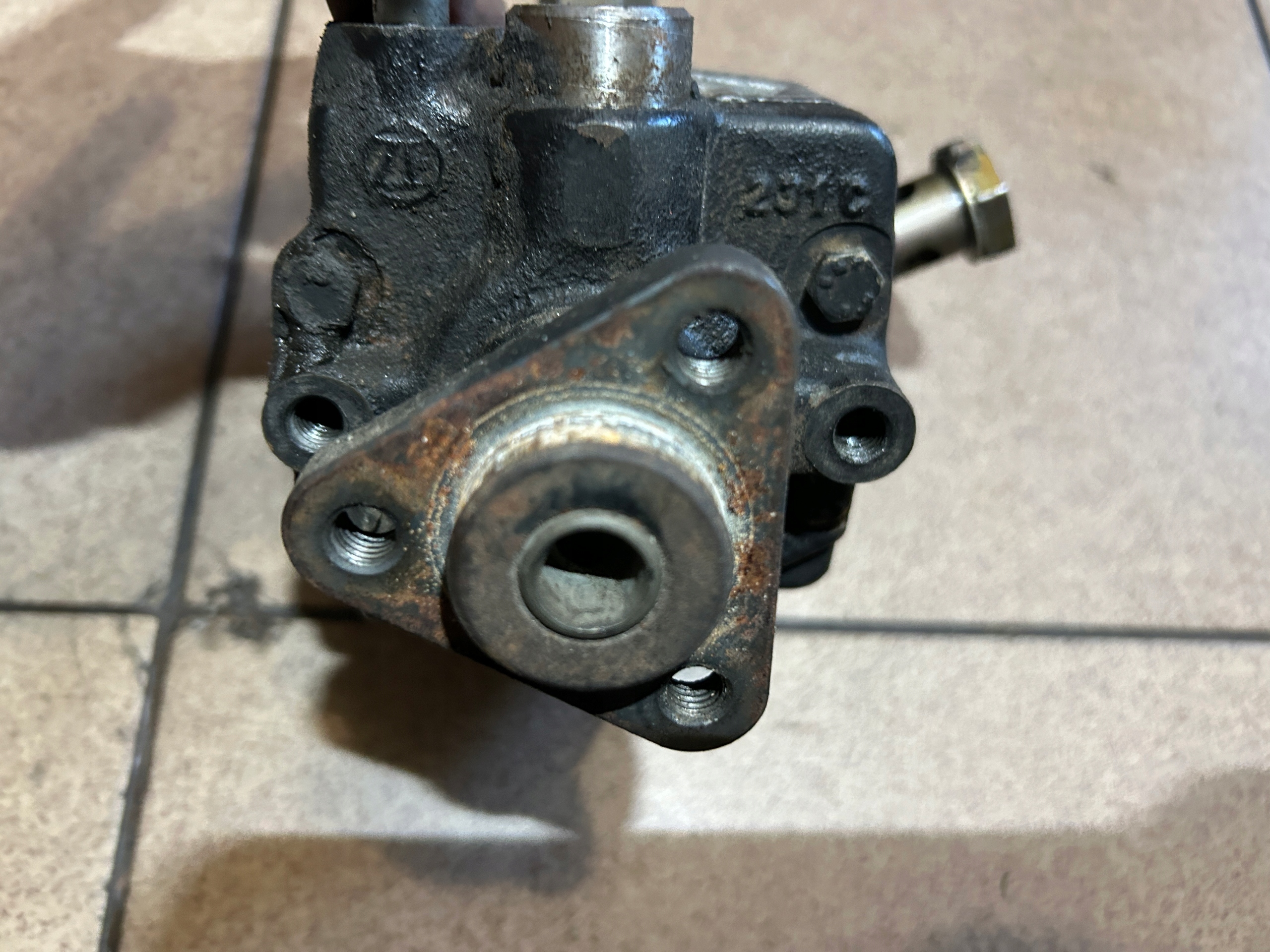 насос гур Audi A8 S8 D2 РЕСТАЙЛИНГ исправный