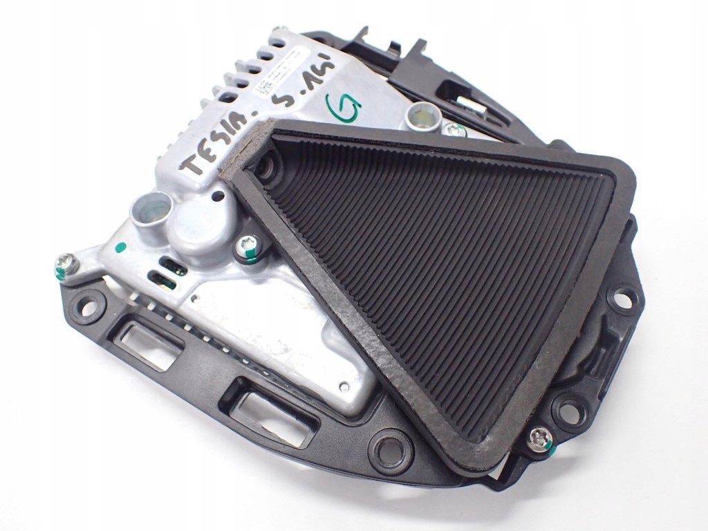 1038482-00-E 1038482 - КАМЕРА РАДАР ДАТЧИК ЛОБОВОГО СКЛА TESLA MODEL S 14R