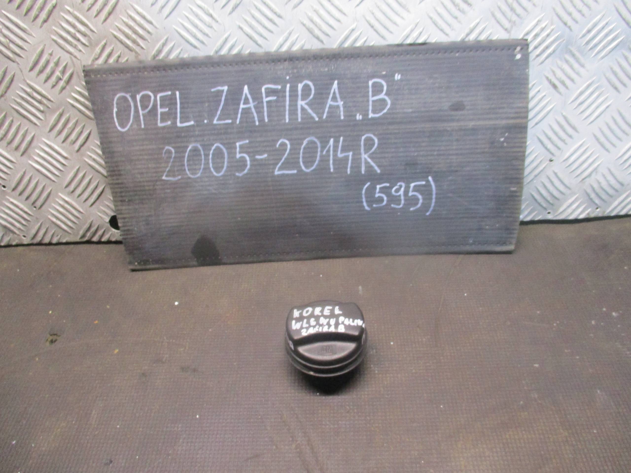 KOREK PALIWA OPEL ZAFIRA B 08-14R