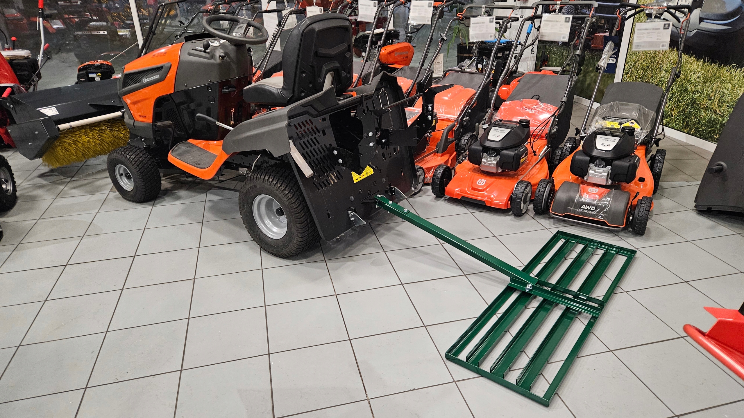 NIWELATOR TERENU RÓWNIARKA do TRAKTORKA KOSIARKI QUADA KRETOWISK LEVEL RAKE Typ inny