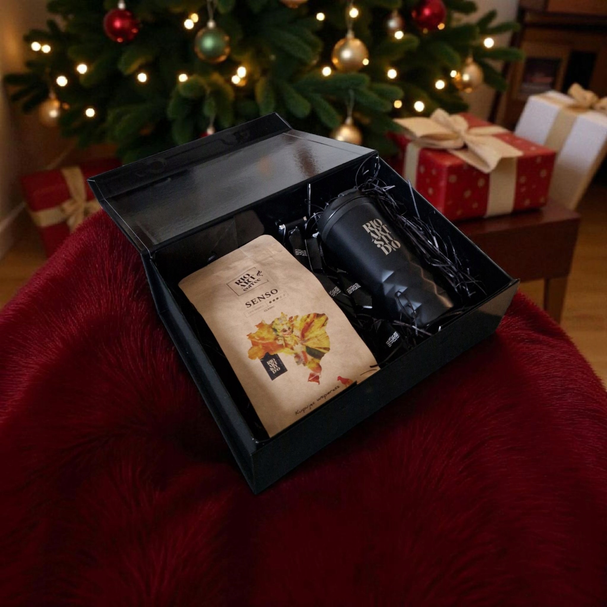 Levně Dárková sada káva 250 g termohrnek 300 ml bonbóny 100 g