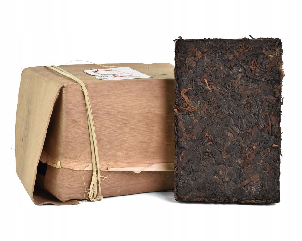 Levně Tmavý čaj China Yunnan Pu-erh Shu Ripe Tea 2007 250 g