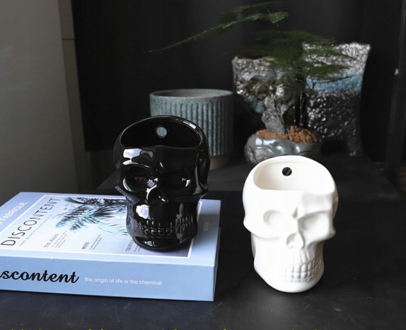 Czaszka doniczka,osłonka do powieszenia Marka Miko