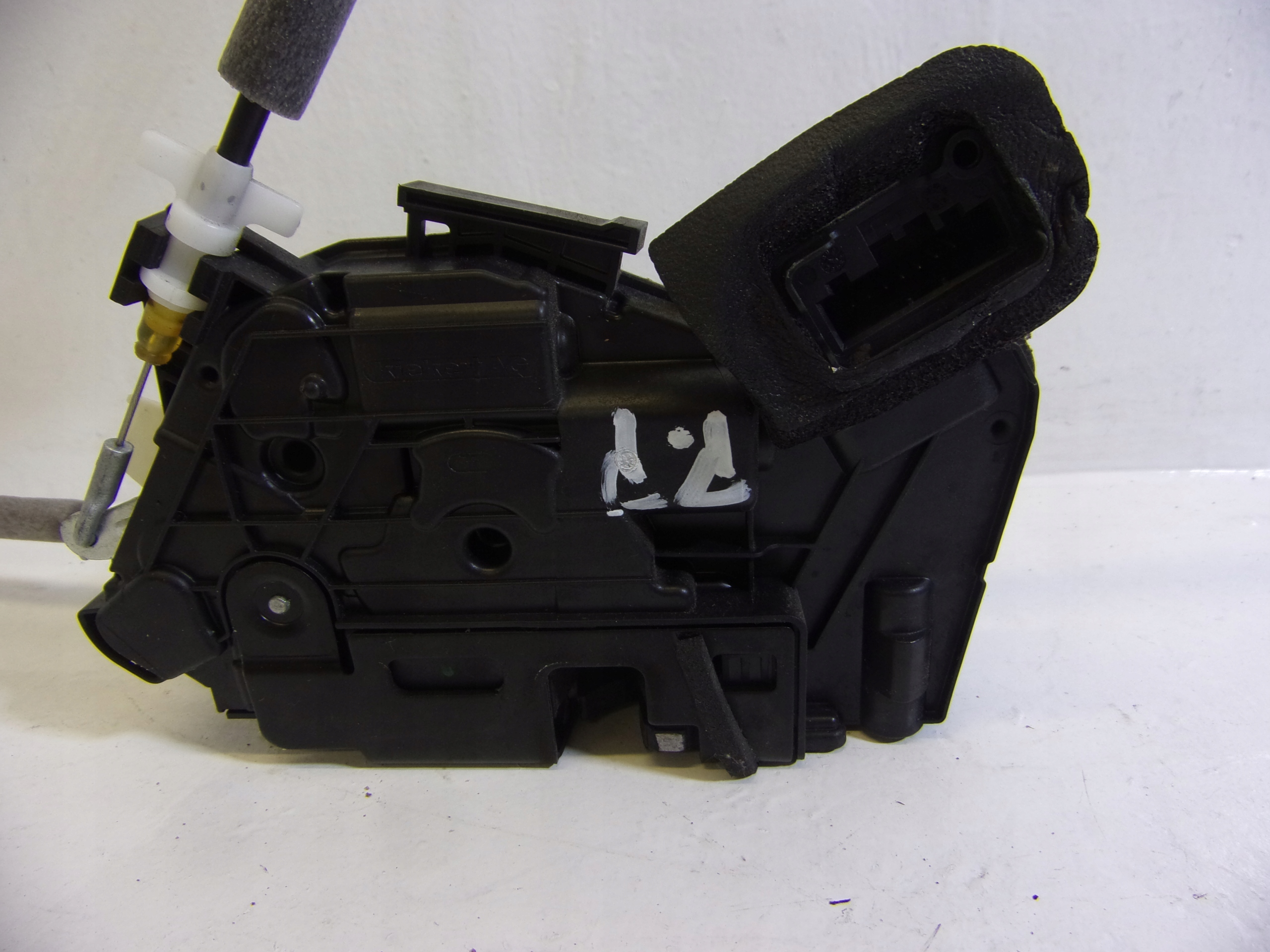 lock door CENTRALNY right front SKODA RAPID 5E1837016A