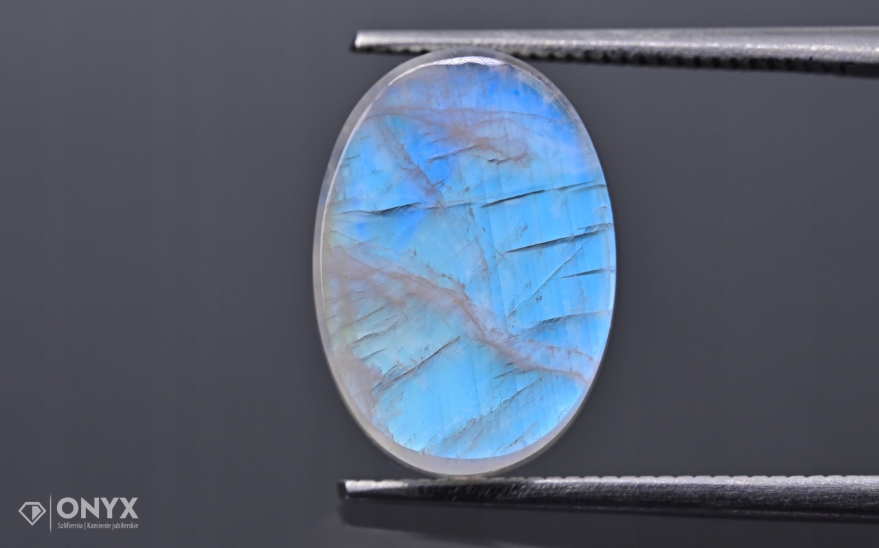 Měsíční kámen mělký ovál 14x10 mm