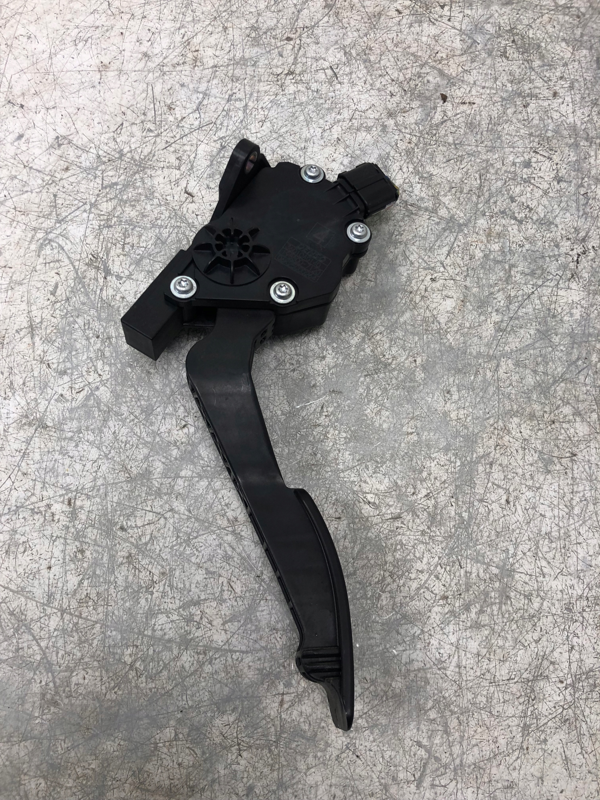 accelerator pedal potentiometer SUBARU LEGACY IV KOMBI
