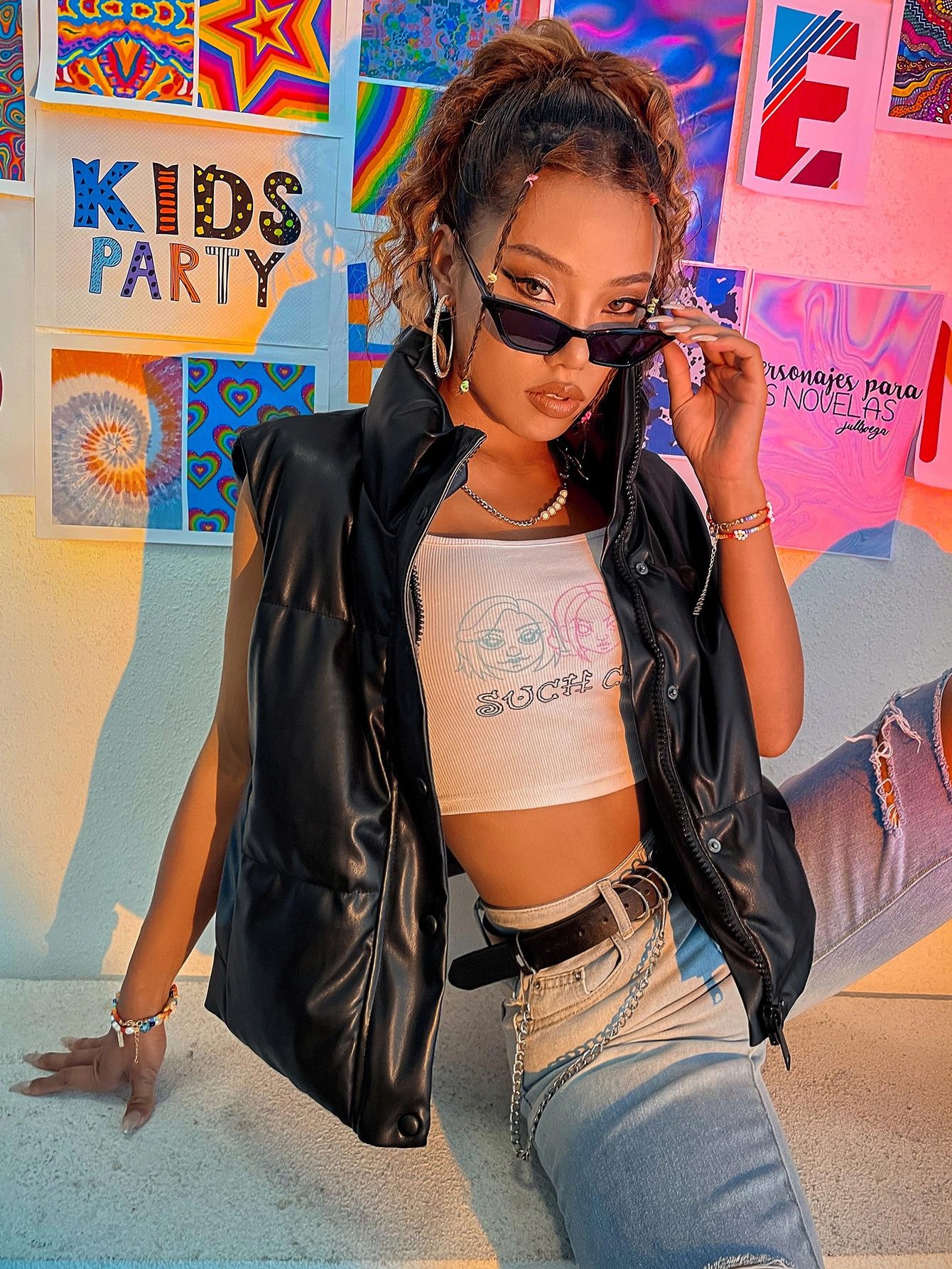 C35Y002 KAMIZELKA ECO SKÓRA PIKOWANA CZERŃ SHEIN M Rozmiar M