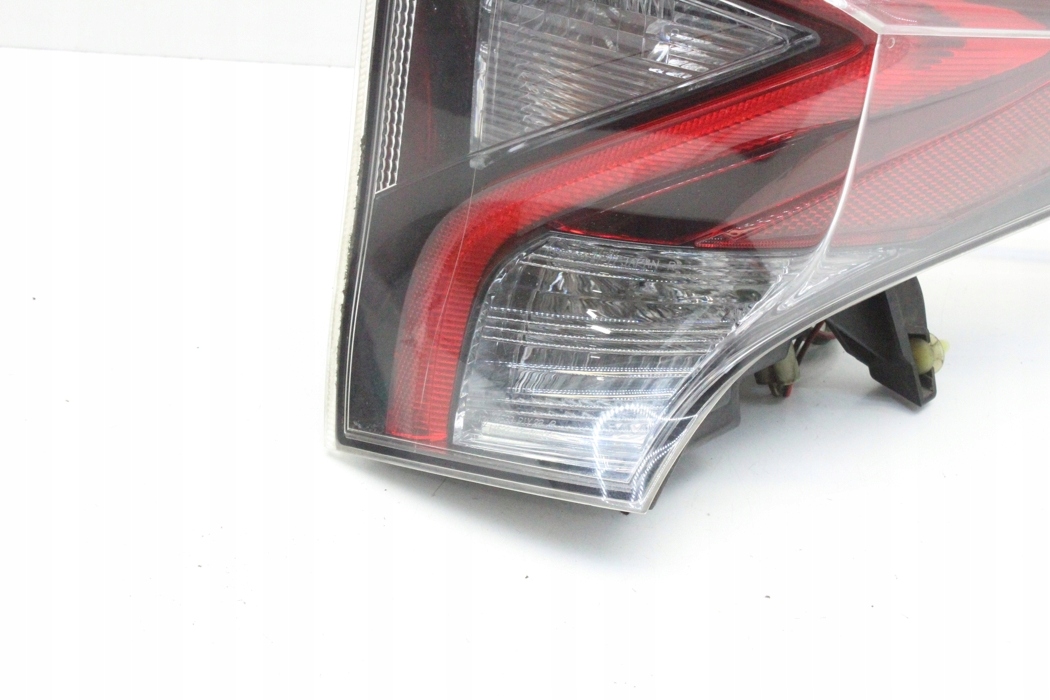 TOYOTA PRIUS (XW50) 2017 фонарь