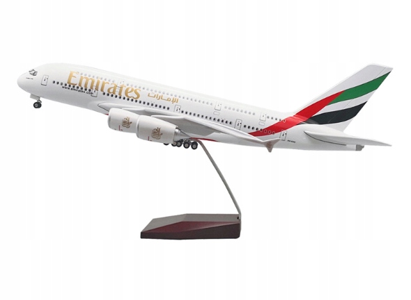 MODEL SAMOLOTU EMIRATES AIRBUS A380 KOLEKCJONERSKA REPLIKA OUTLET 1:150