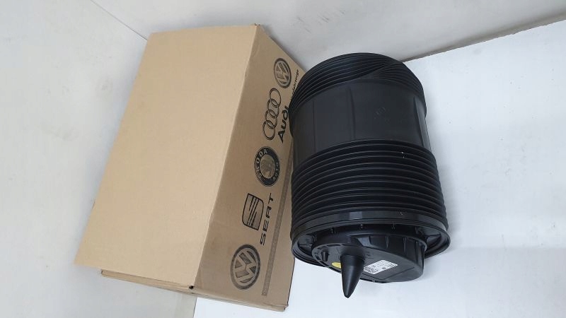 Audi Q7 4M0616002Q miech poducha prawa