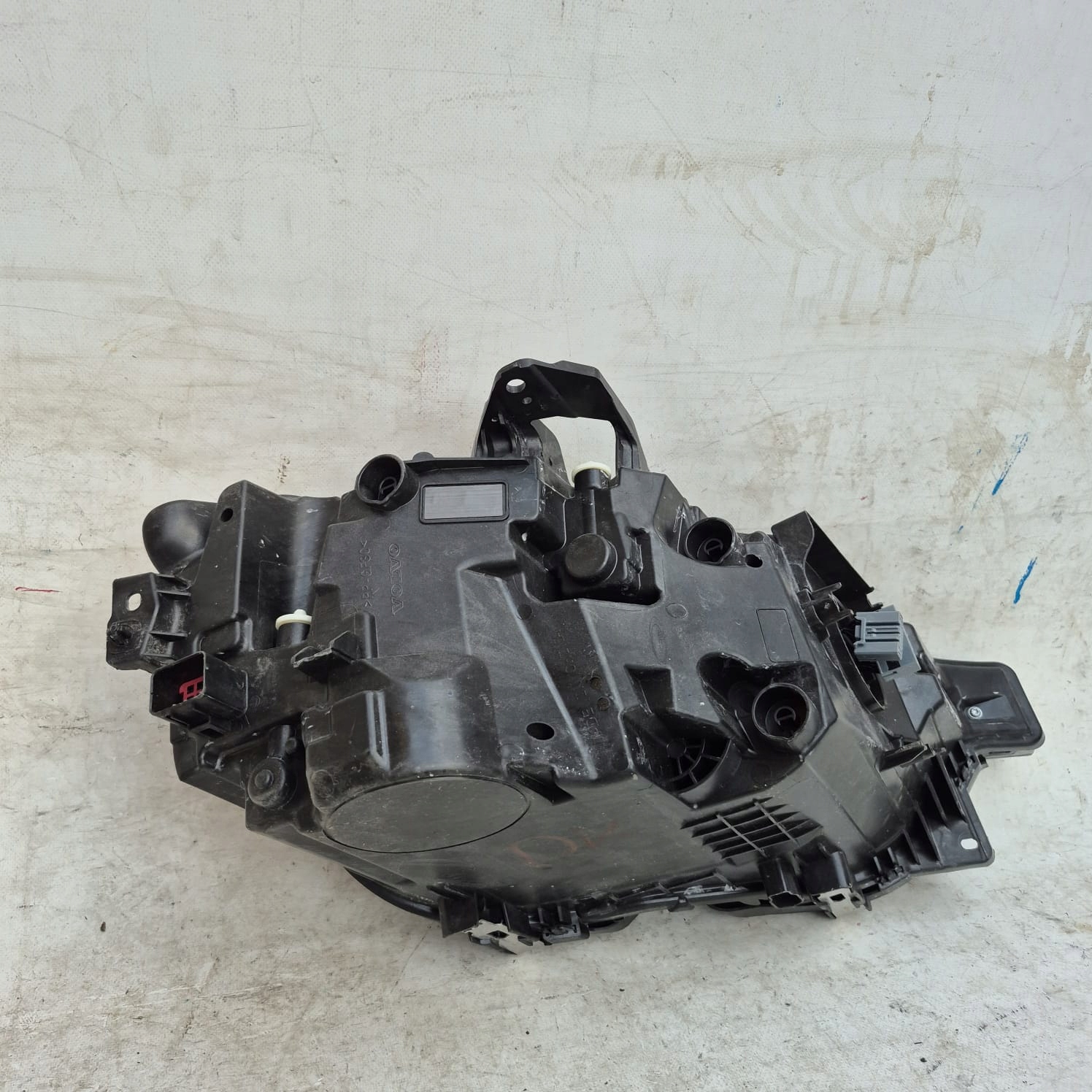 VOLVO XC60 II LIFT 19- light left front front FULL LED 32420431