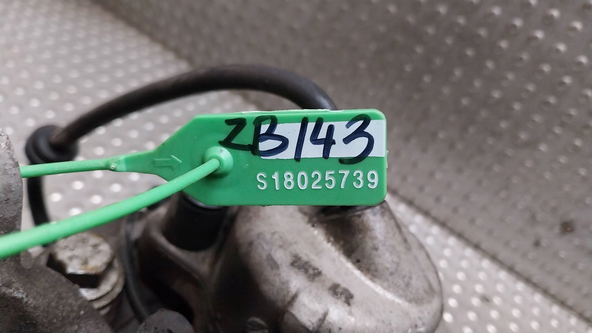 otoč čepu třmen pravý předek KPL 6760954 BMW E60 E61