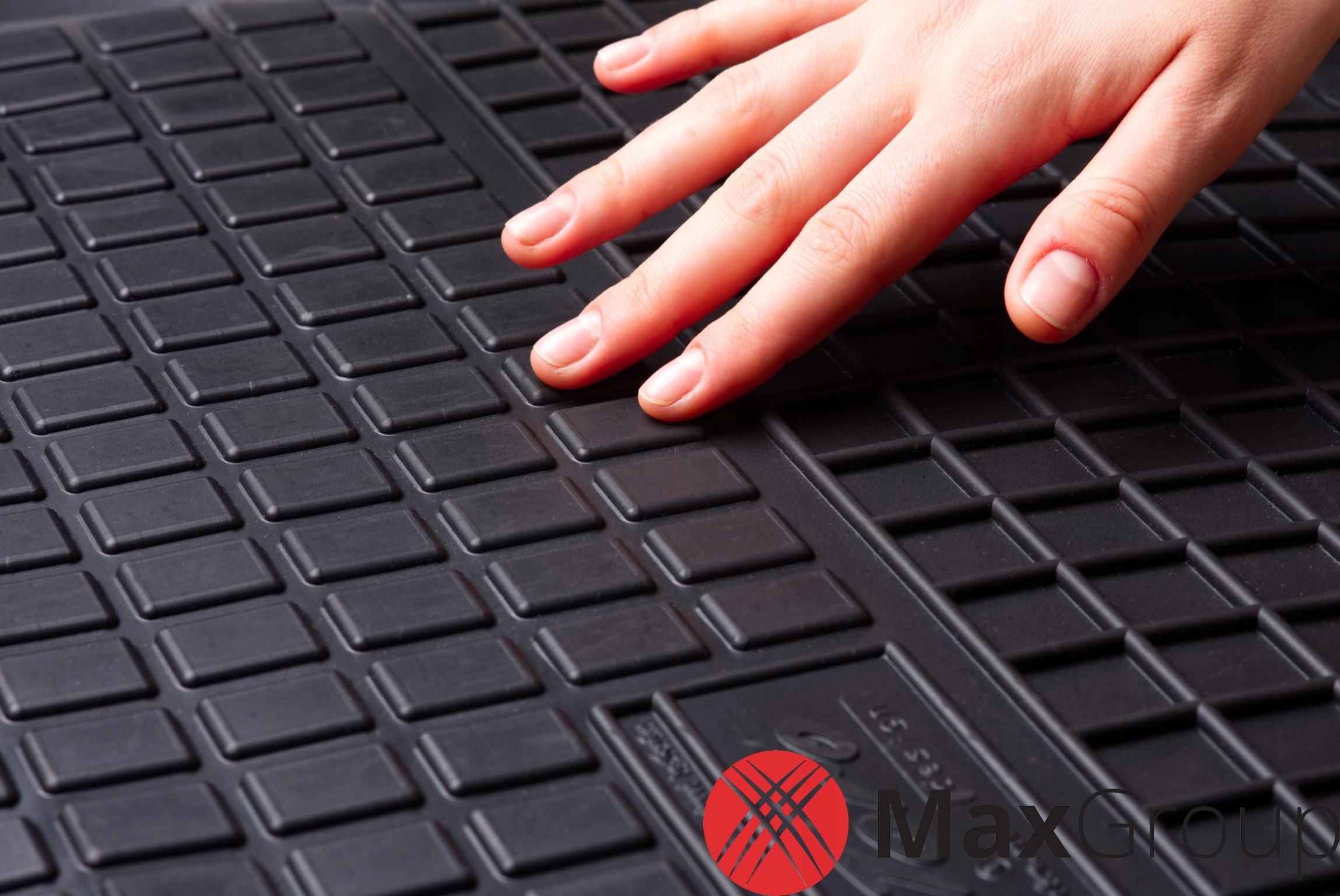 Opel Vivaro I 2001-2014 Dywaniki samochodowe Producent MaxGroup