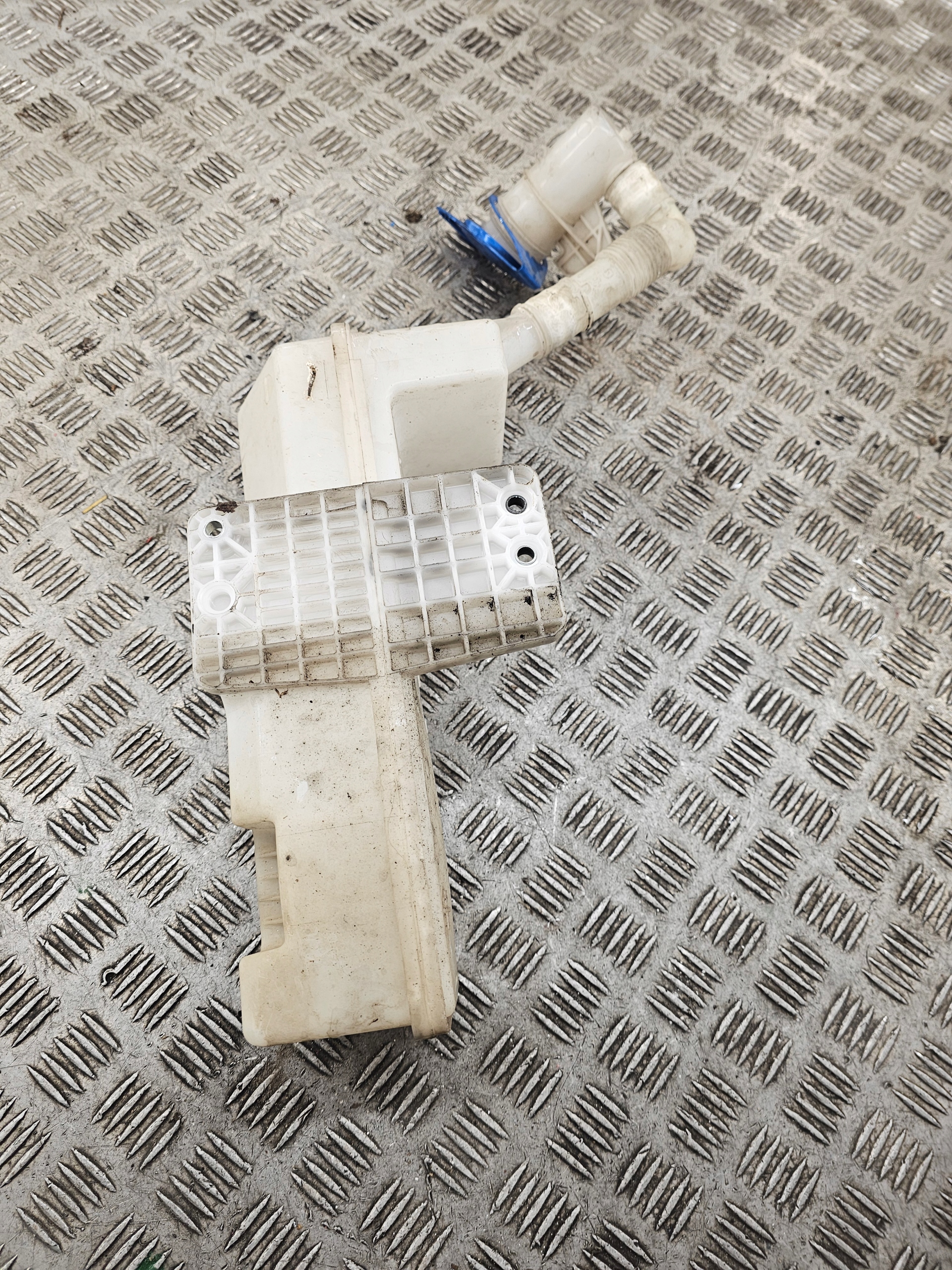 washer fluid tank VW CADDY 2K5955453A