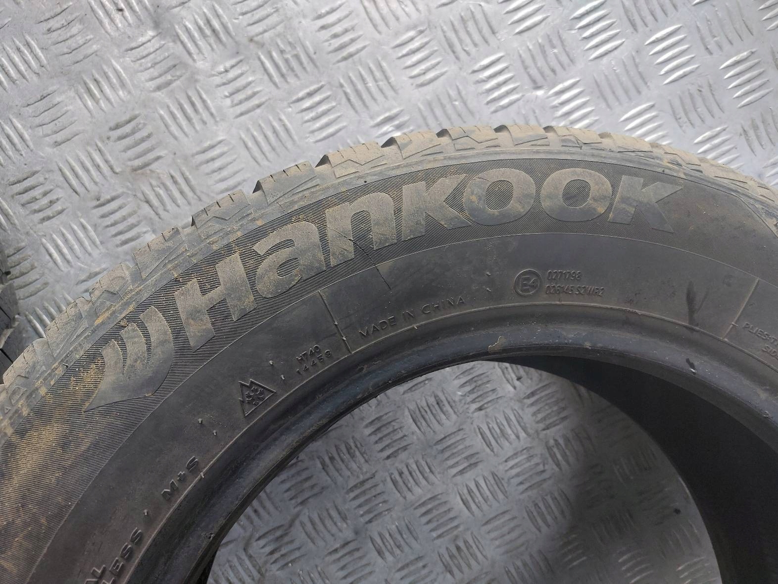 OPONY CAŁOROCZNE HANKOOK KINERGY4S 195/65R15 2016R Profil opony 65