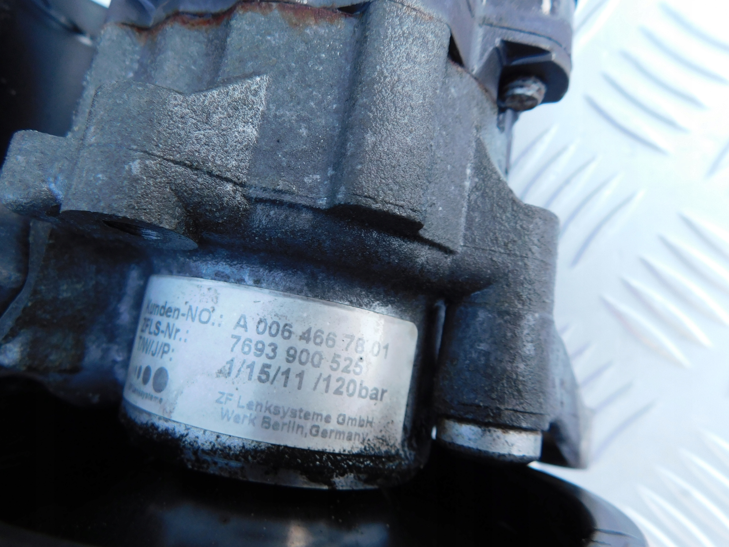 Pompa servosterzo Sprinter 906 2.2 CDI OM651 ZF OEM Originale A0064667801