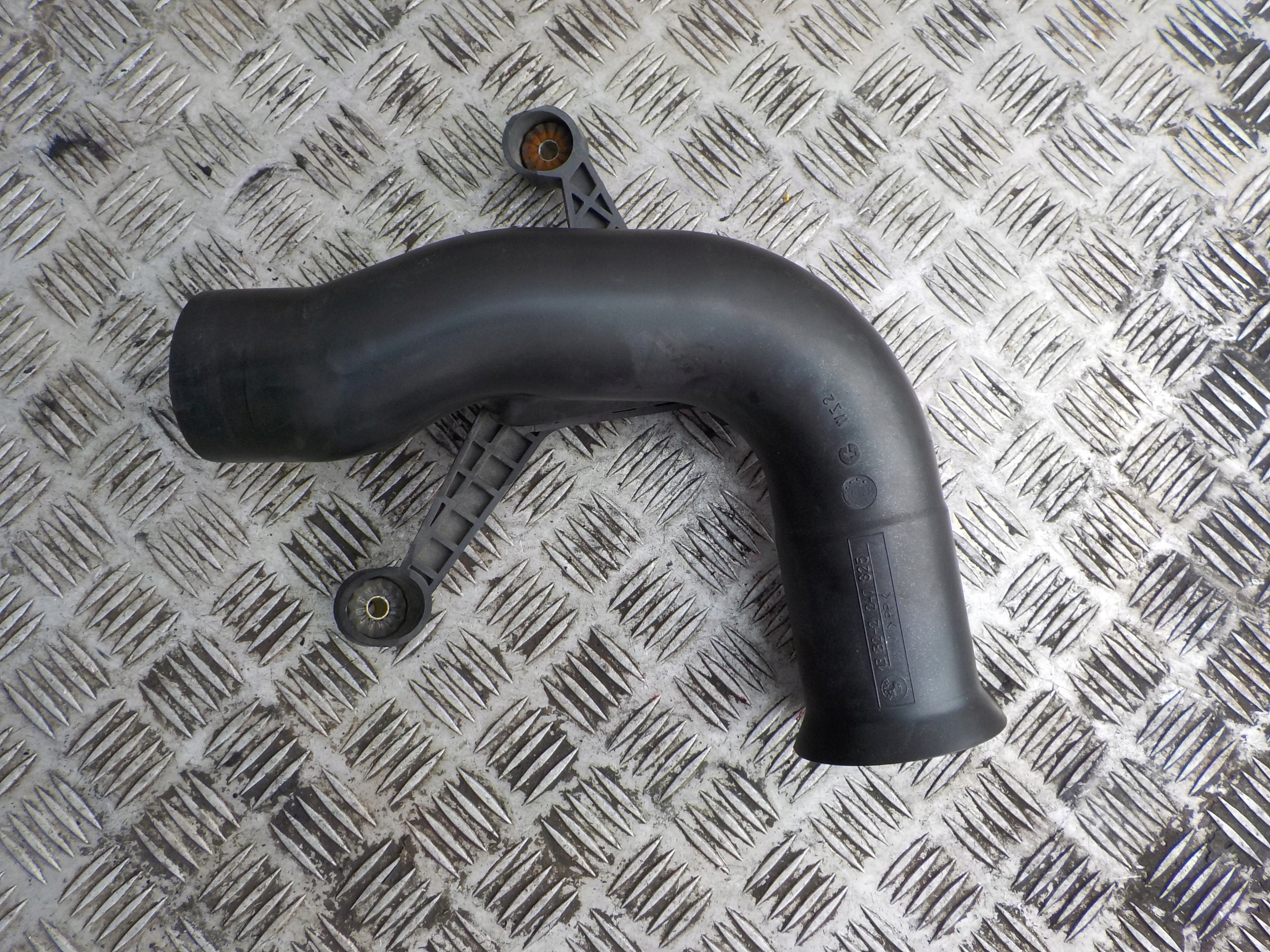 BMW 5 E39 2.5D wiring pipe air 2247825