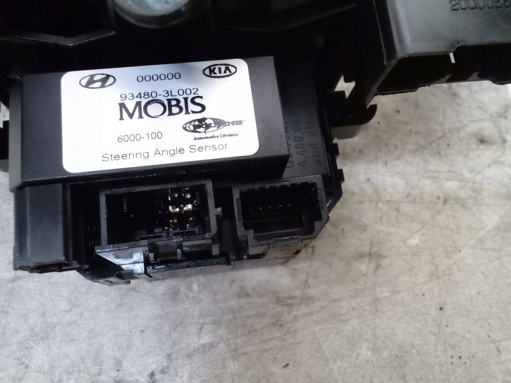 Hyundai i20 and steering wheel levers and controls control 93480-3L002
