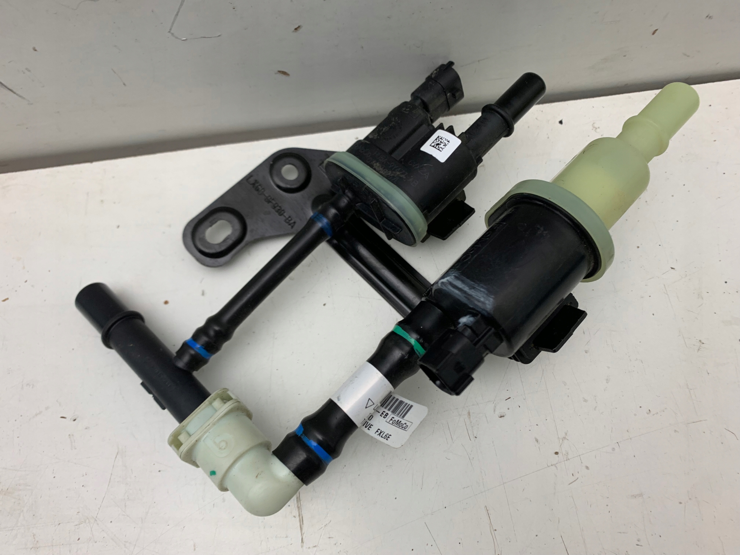 FORD KUGA MK3 ZAWÓR PODCIŚNIENIA PALIWA 2.5 PHEV