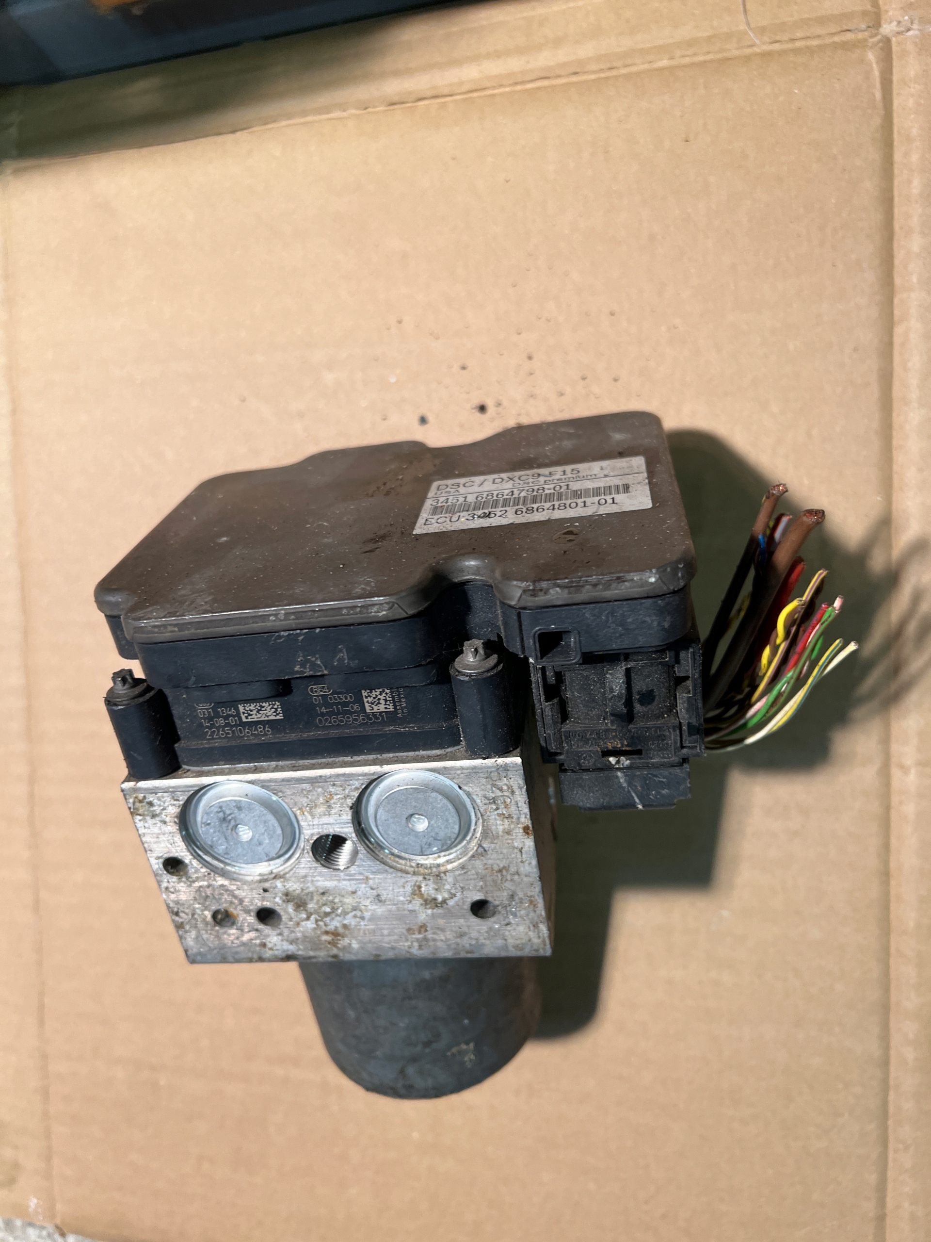 BMW X5 F15 насос ABS 6864801 6864798