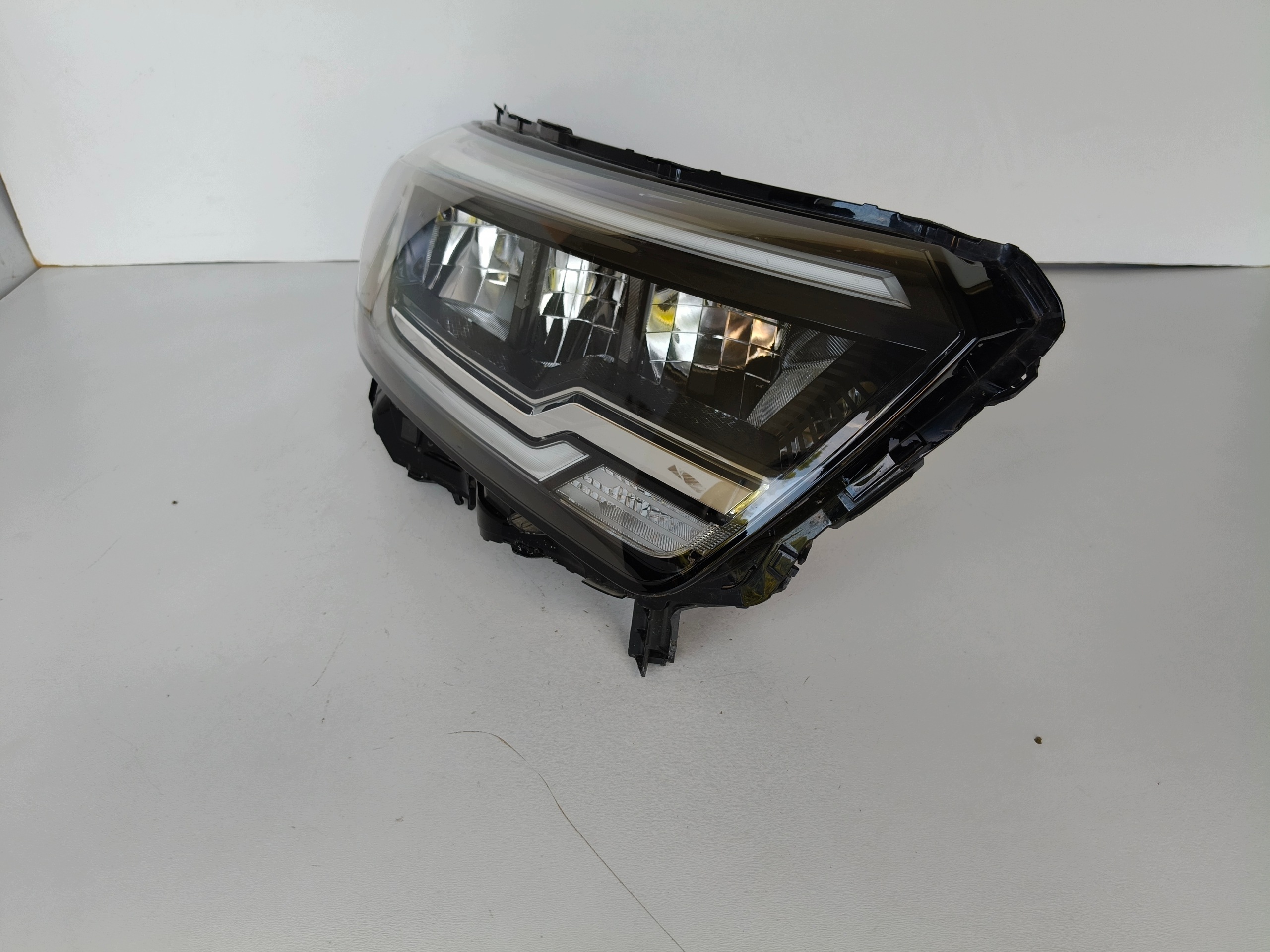 light right REFLEKTOR RENAULT KANGOO IV 21- FULL LED