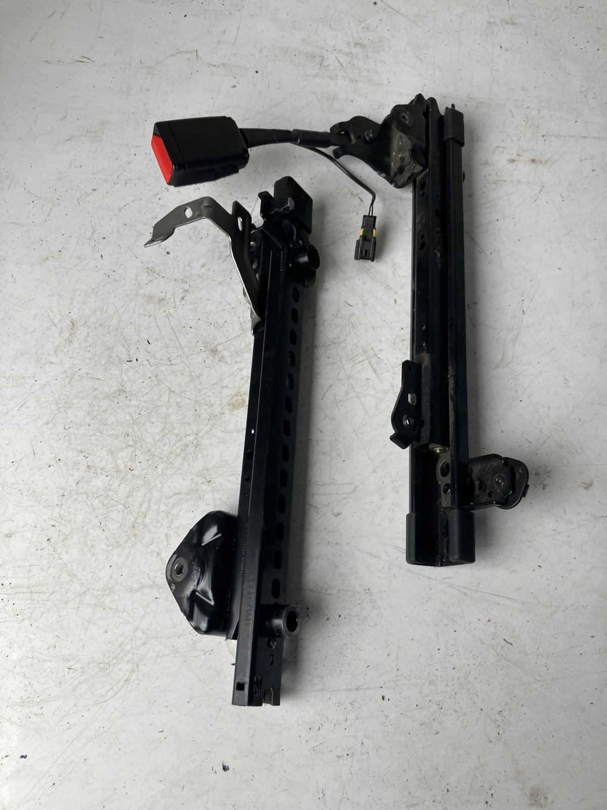 PROWADNICE SZYNY seat PEUGEOT 508 and left front electrical