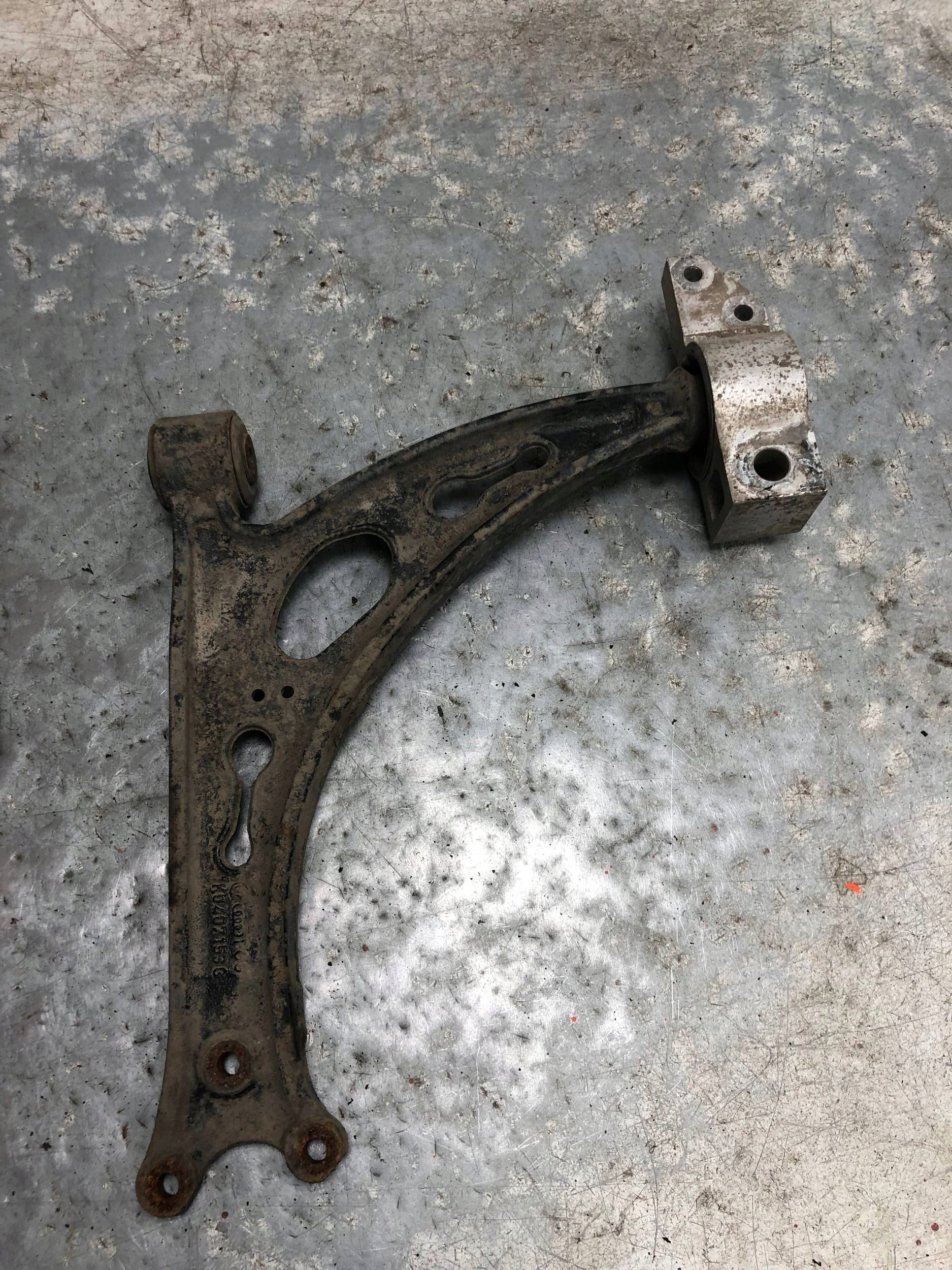 arm left front VW 1K0407153G