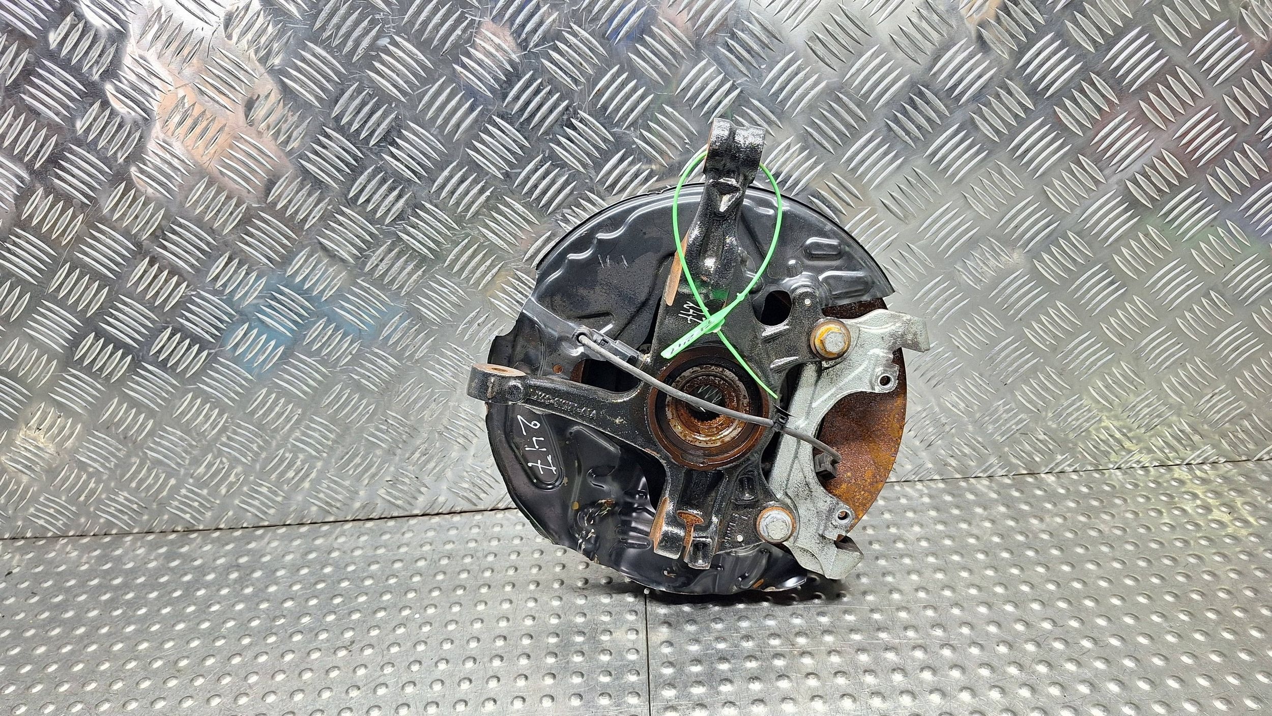 swing left front LX6C-3K171-A1A FORD KUGA MK3 2.5 HYBRYDA