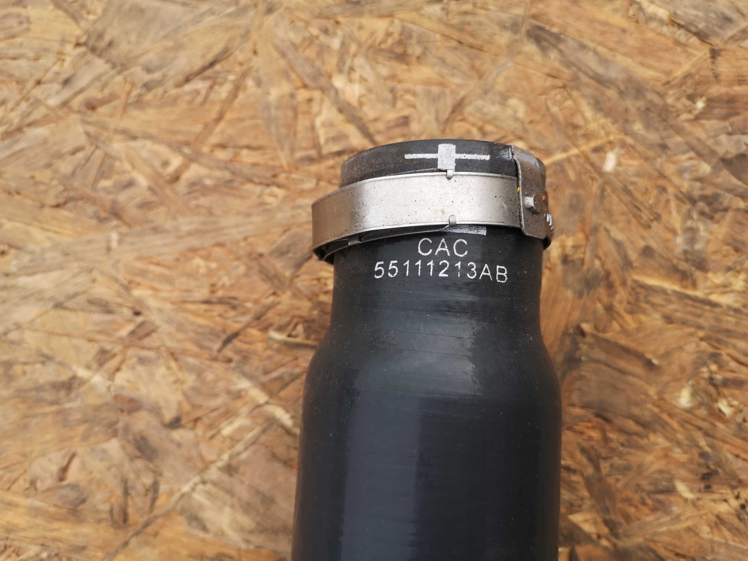 RURA INTERCOOLERA JEEP WRANGLER 2.8CRD 55111213AB Typ samochodu 4x4/SUV Samochody osobowe