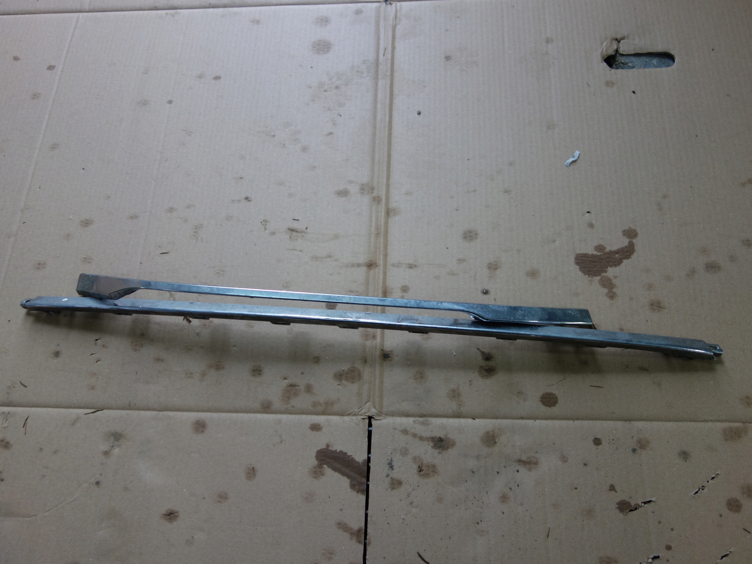 LISTWA ZDERZAKA VW PASSAT B8 LEWA R-LINE 3G0