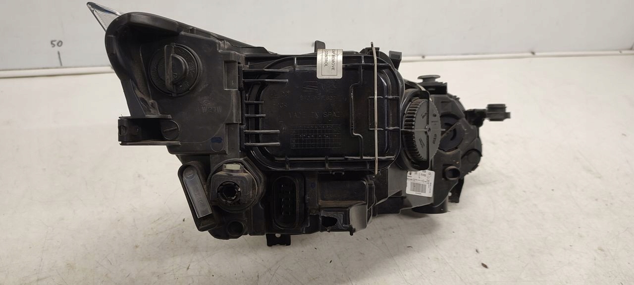 light front front left Seat Ibiza V 6F