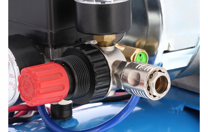 KOMPRESOR 24V-0,55kw, 225l/min, 15l., 10 bar, 60dB Zasilanie sieciowe