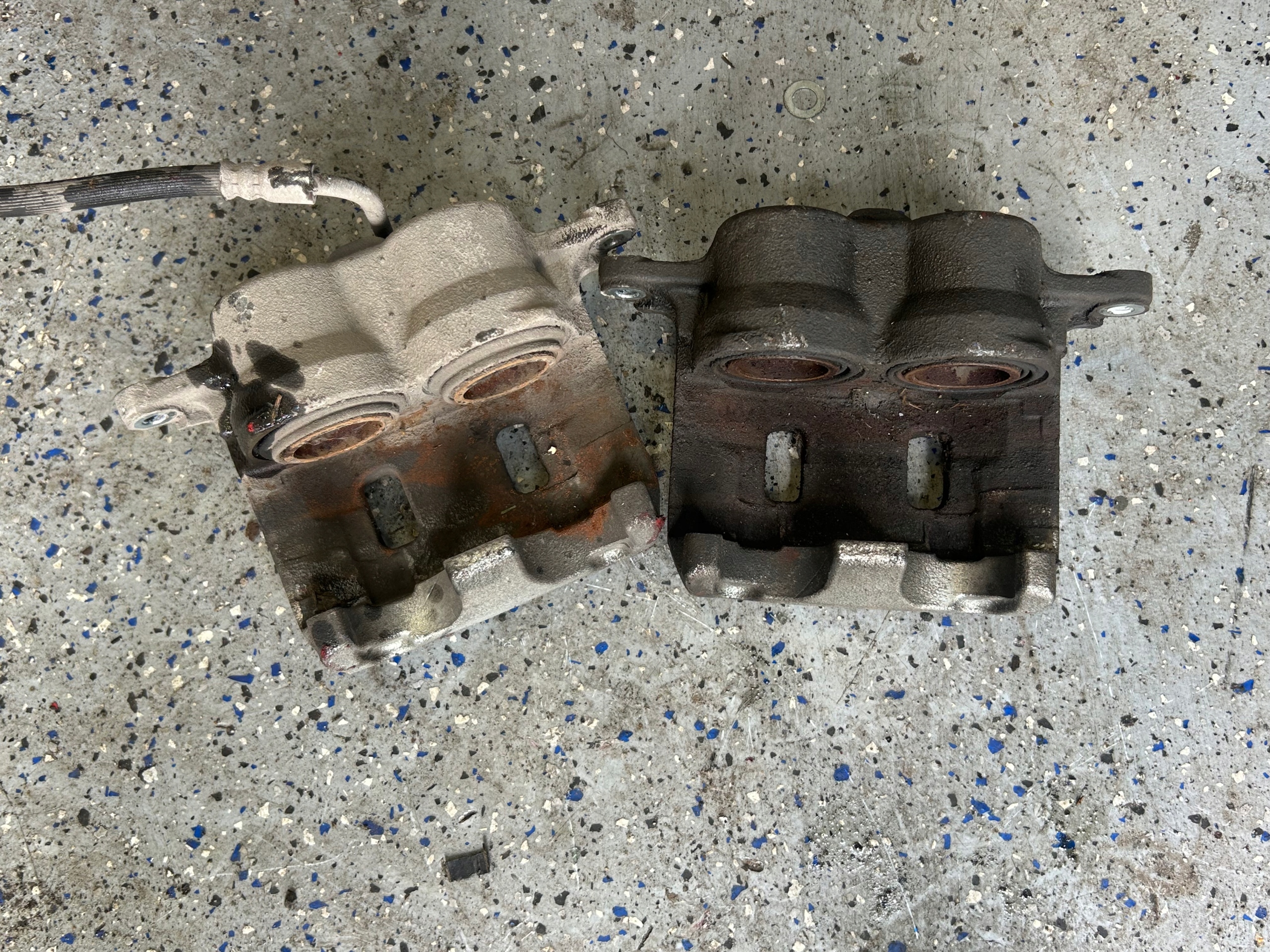 ISUZUZU D-MAX II caliper brake front left and right