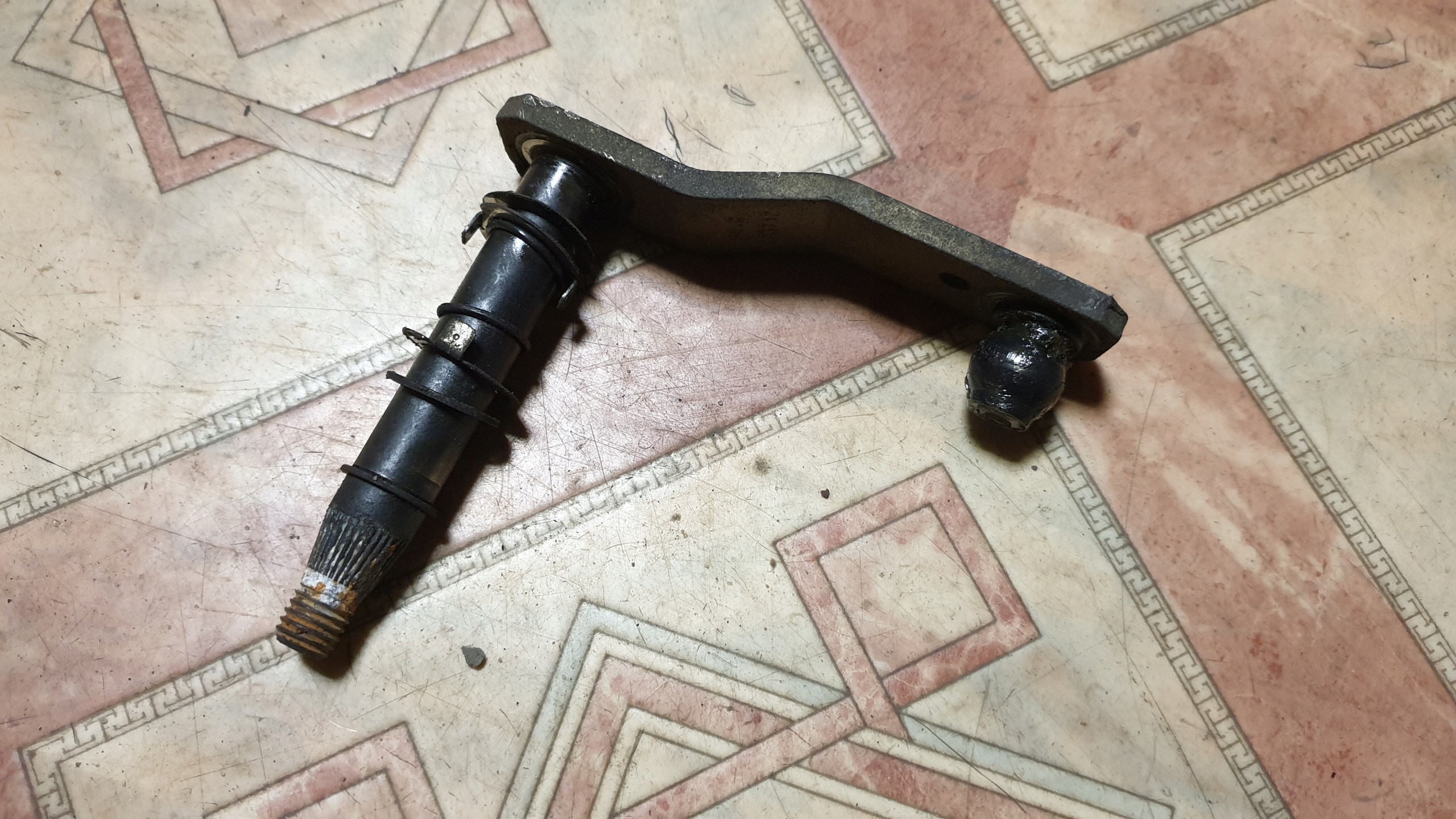 9608201681 - ACTROS MP4 ОСЬ ЗУБЕЦ МЕХАНИЗМА СТЕКЛООЧИСТИТЕЛЯ