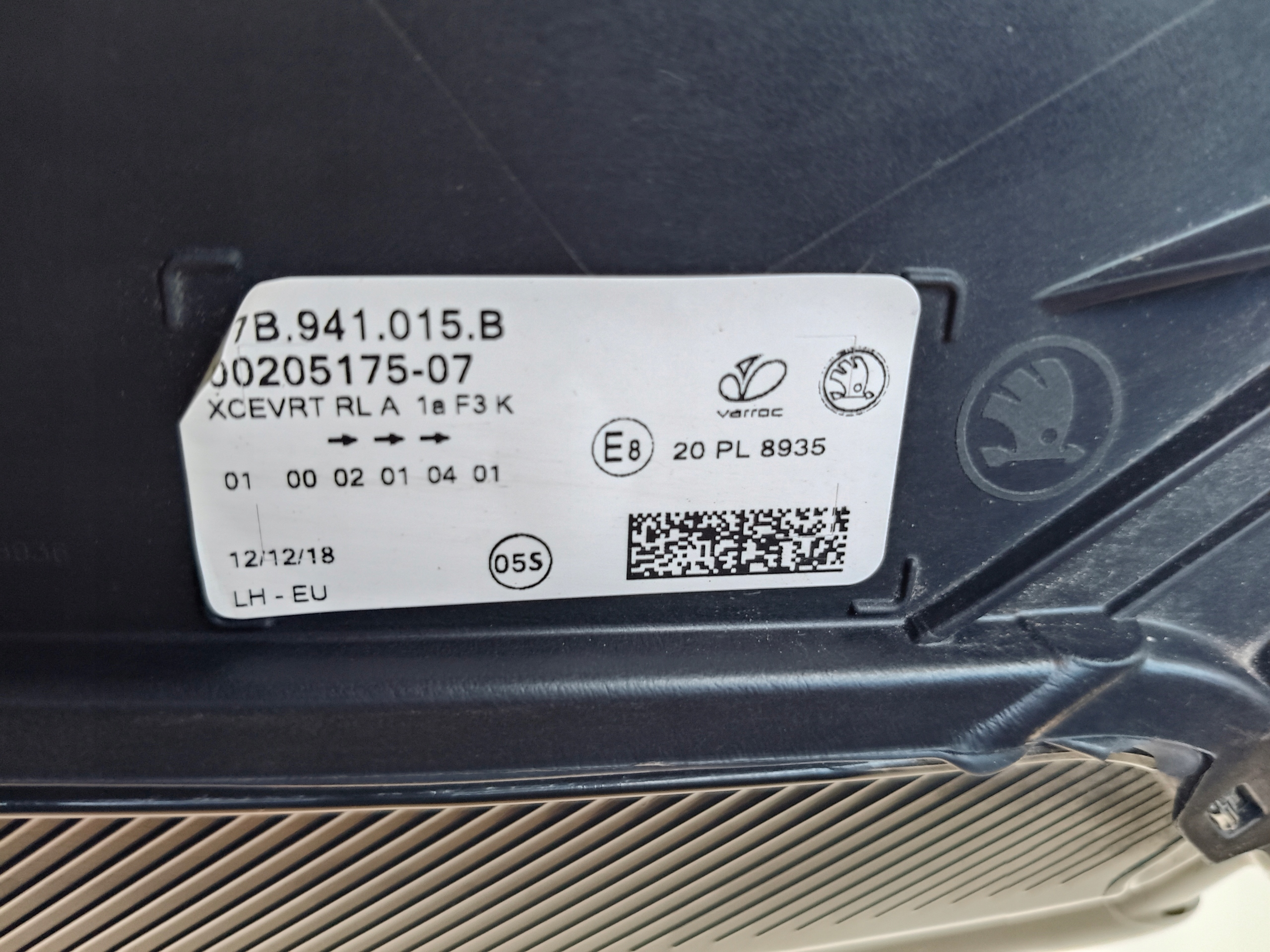 light left REFLEKTOR SKODA KAROQ 57A 17- FULL LED