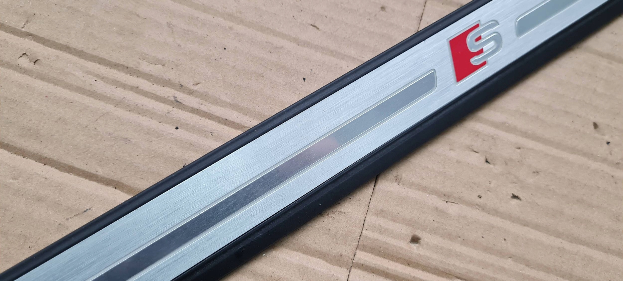 A5 8W S5 moulding LED cap threshold right front 8W0947418A A4 B9 8W