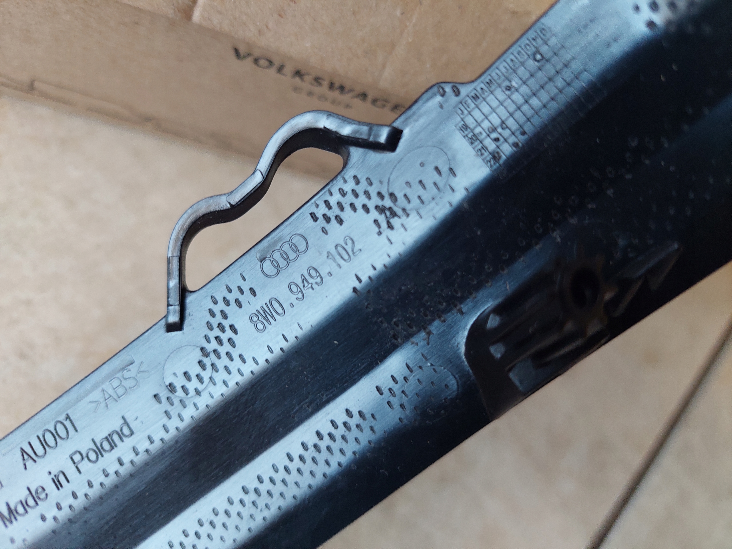 поворотник зеркала - правый - Audi A4 B9 A5 F5