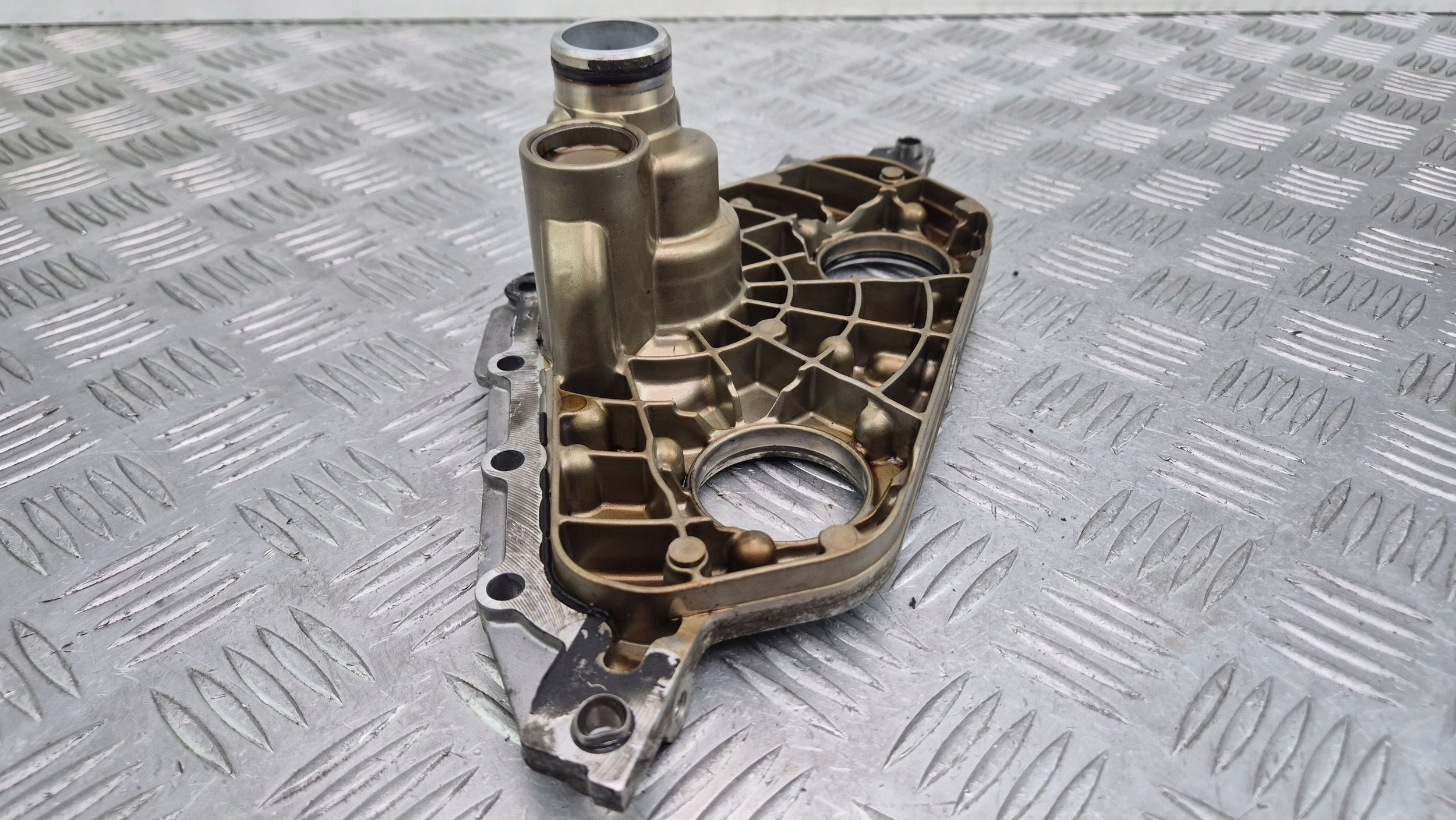 Couvercle carter distribution Mercedes E250 CGI W212 A2710161406 M271.860