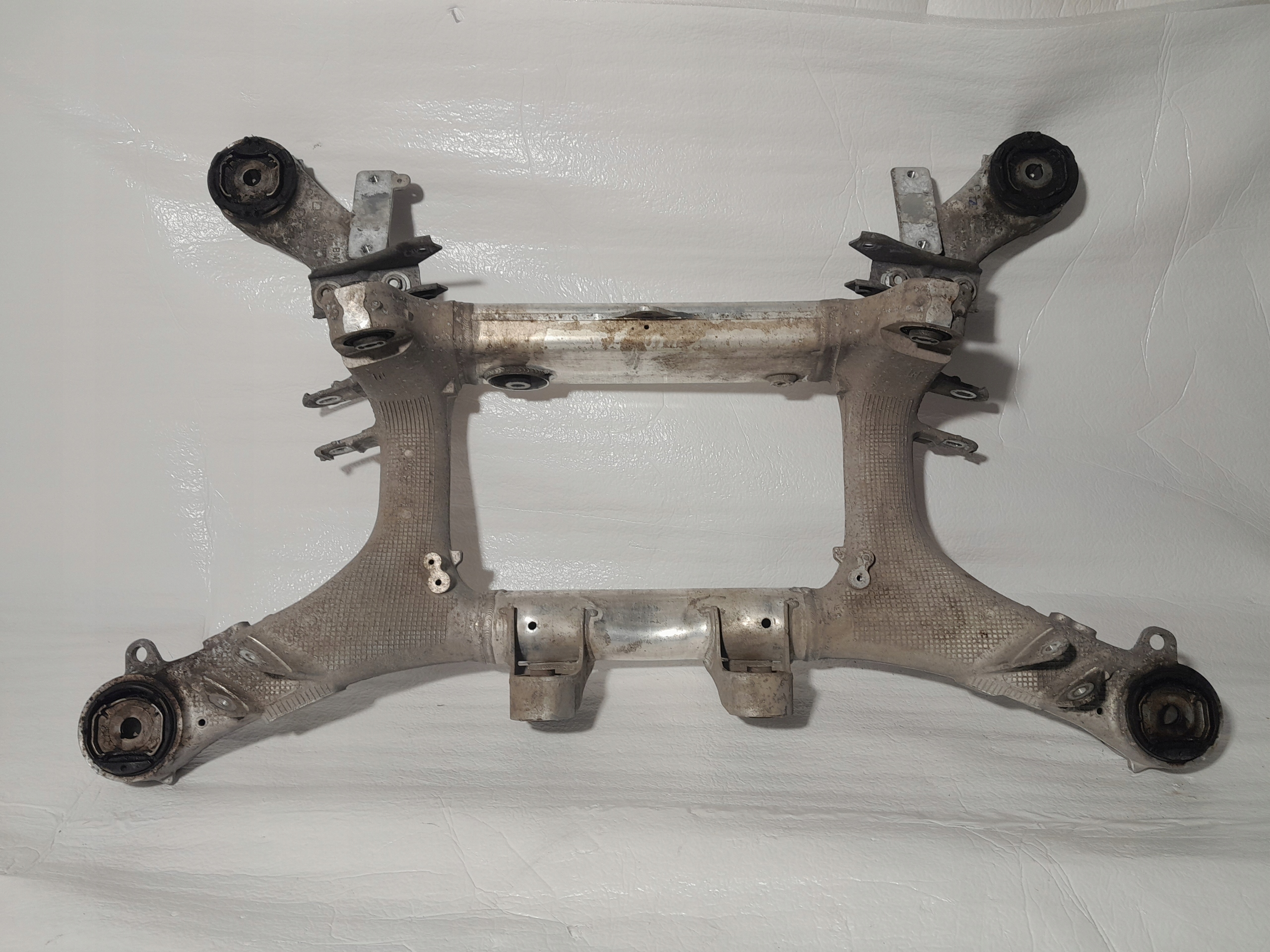 BMW 7 G11 G12 subframe axle beam axle beam rear part 6861096