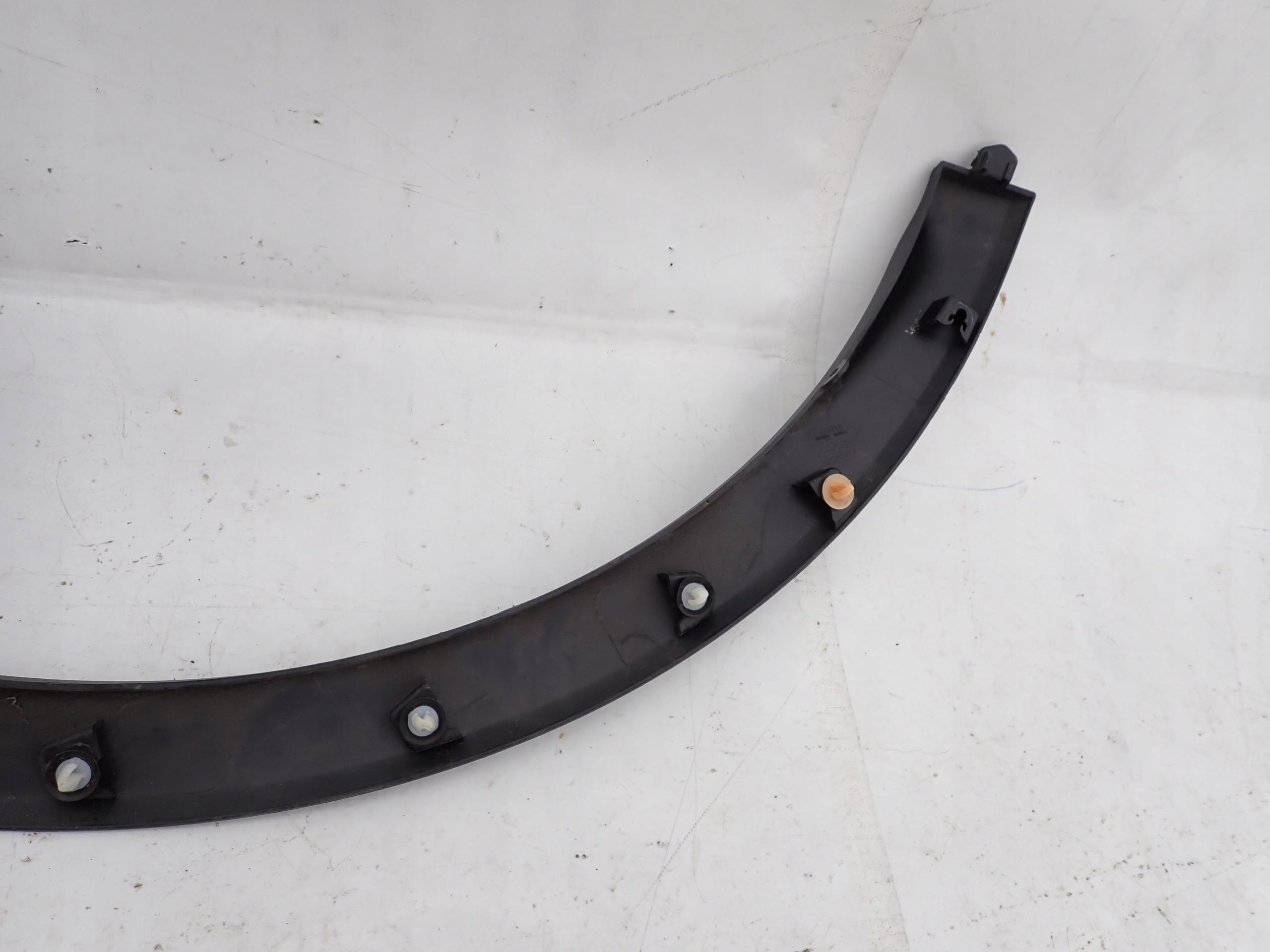 RENAULT CAPTUR and 1 13-19 moulding cap left rear part
