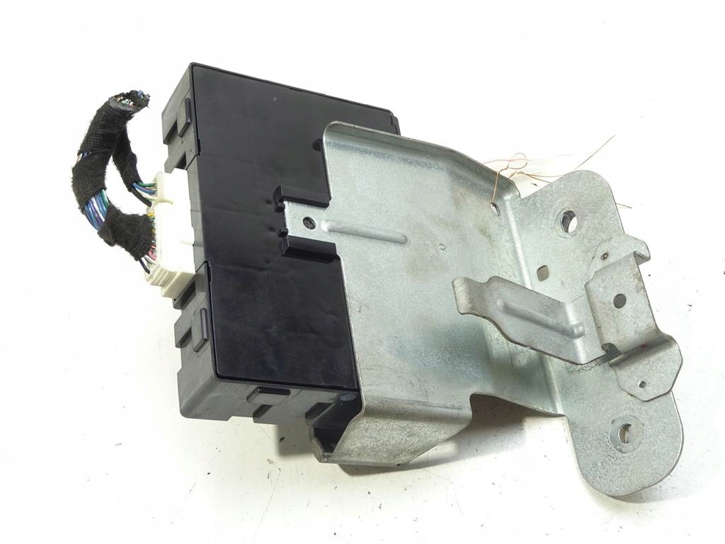 MODUŁ BCM Mazda 5 Premacy II 2.0B CD3567560B Typ samochodu Samochody osobowe