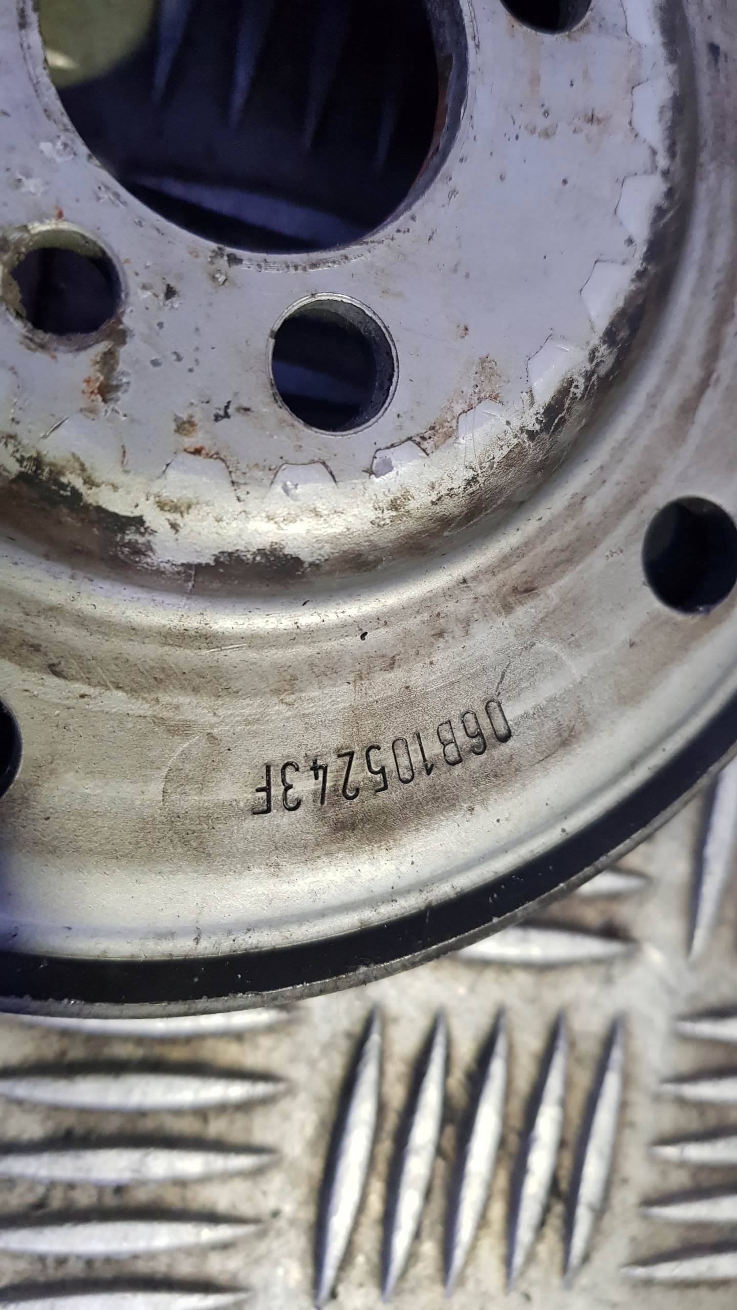 AUDI A4 B6 2.0 ALT pulley 06b105243f